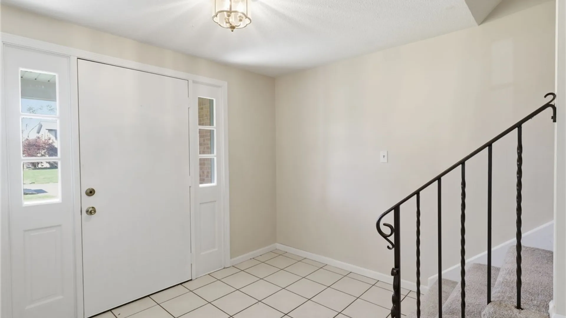 Property at 274 Fareway Lane, Grand Island, NY 14072 5