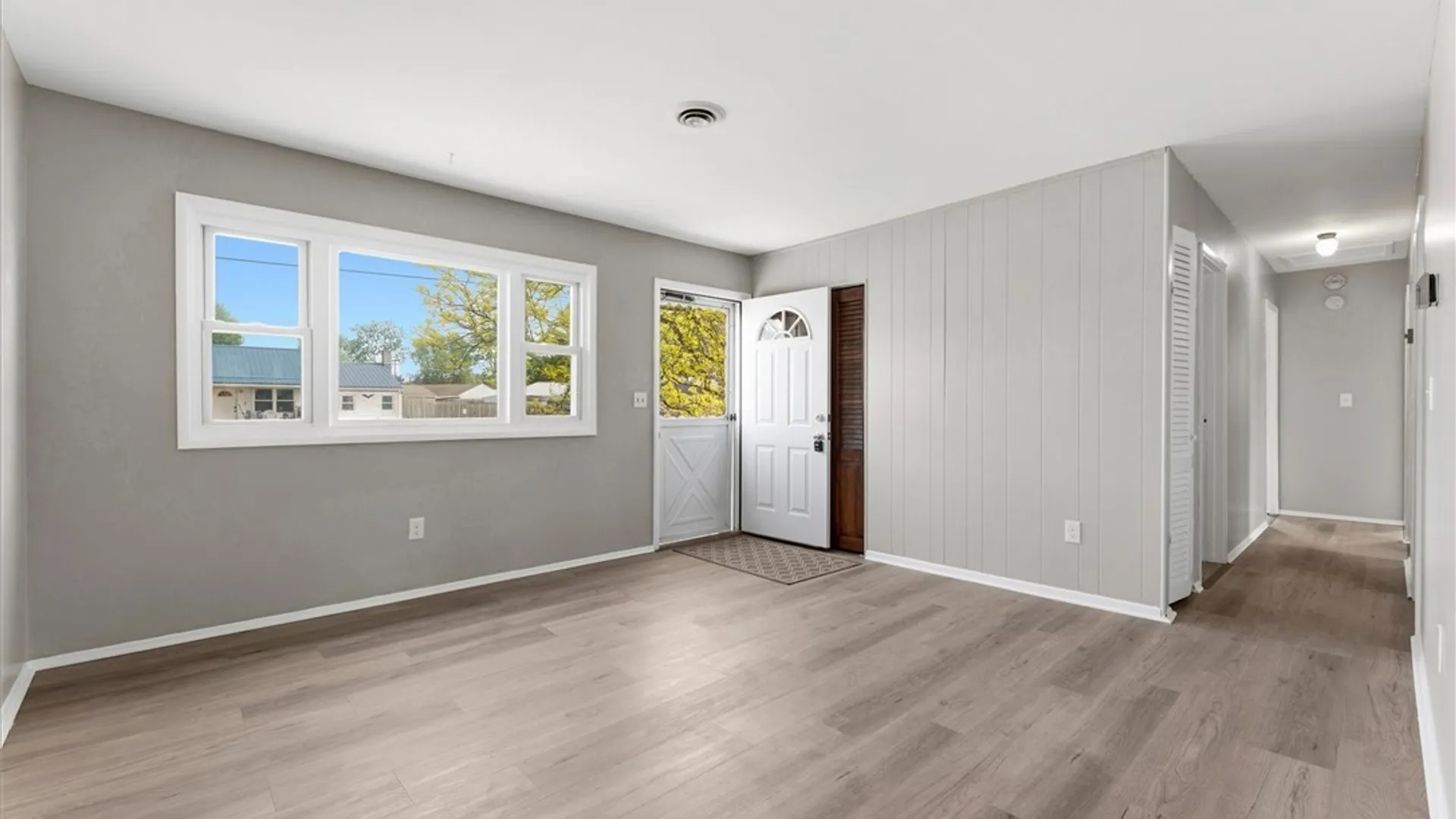 Property at 7841 John Huss Ave, Cicero, NY 13030 11