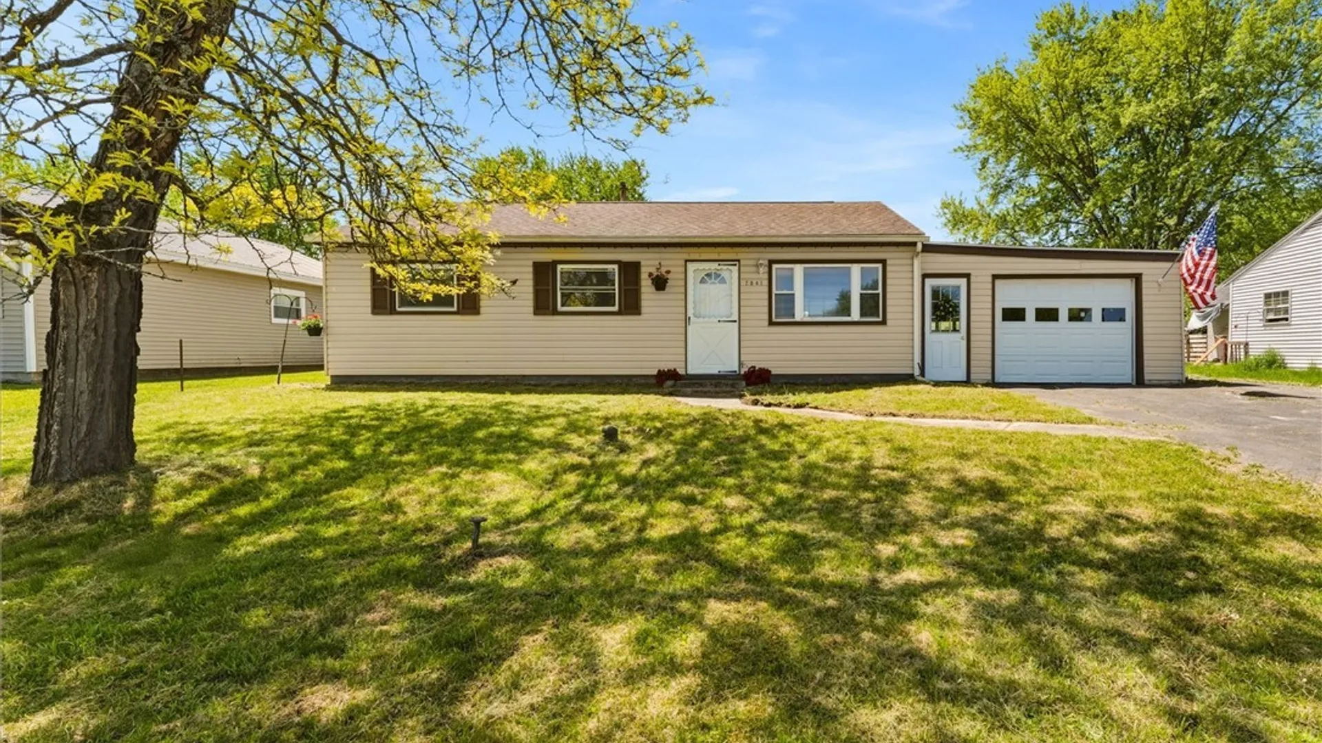 Property at 7841 John Huss Ave, Cicero, NY 13030 2