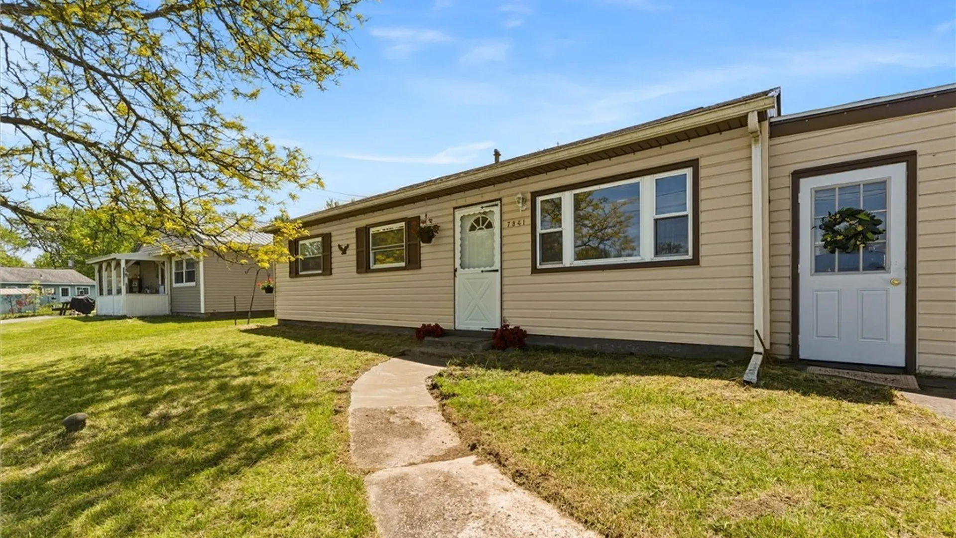 Property at 7841 John Huss Ave, Cicero, NY 13030 3