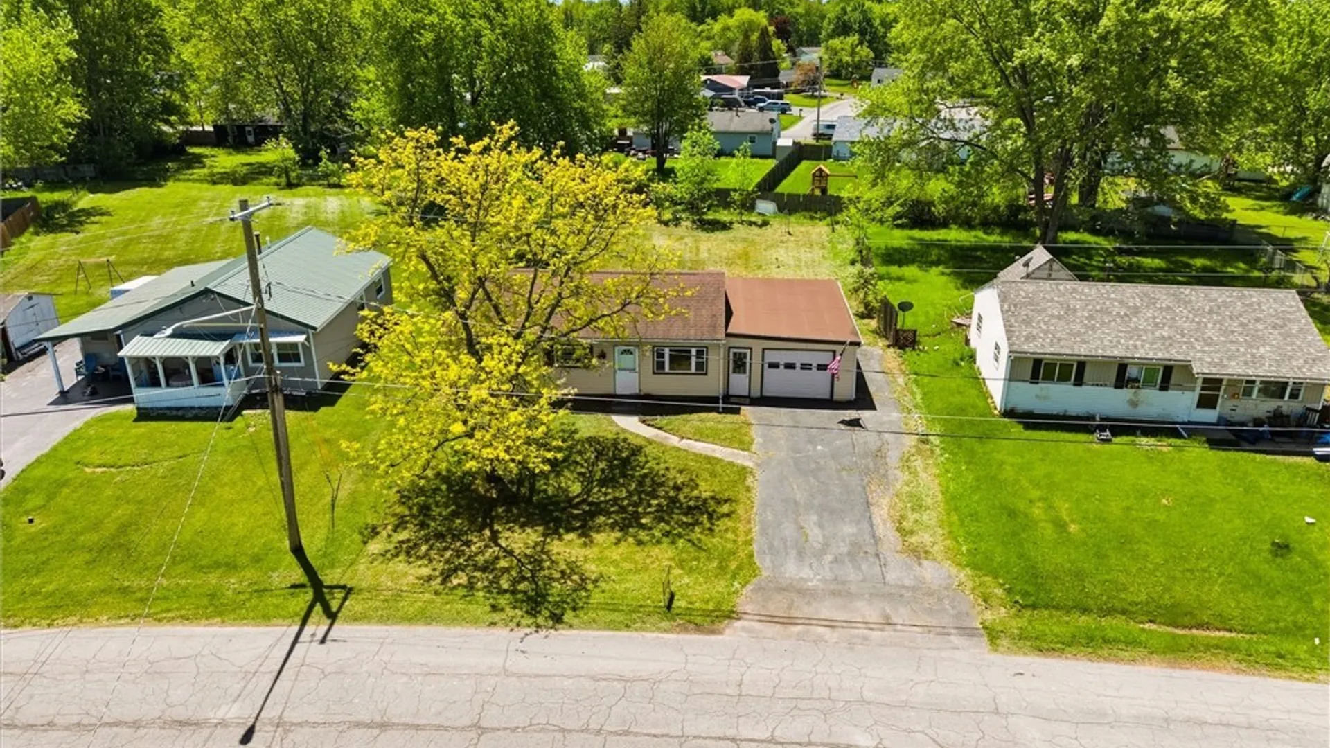 Property at 7841 John Huss Ave, Cicero, NY 13030 5