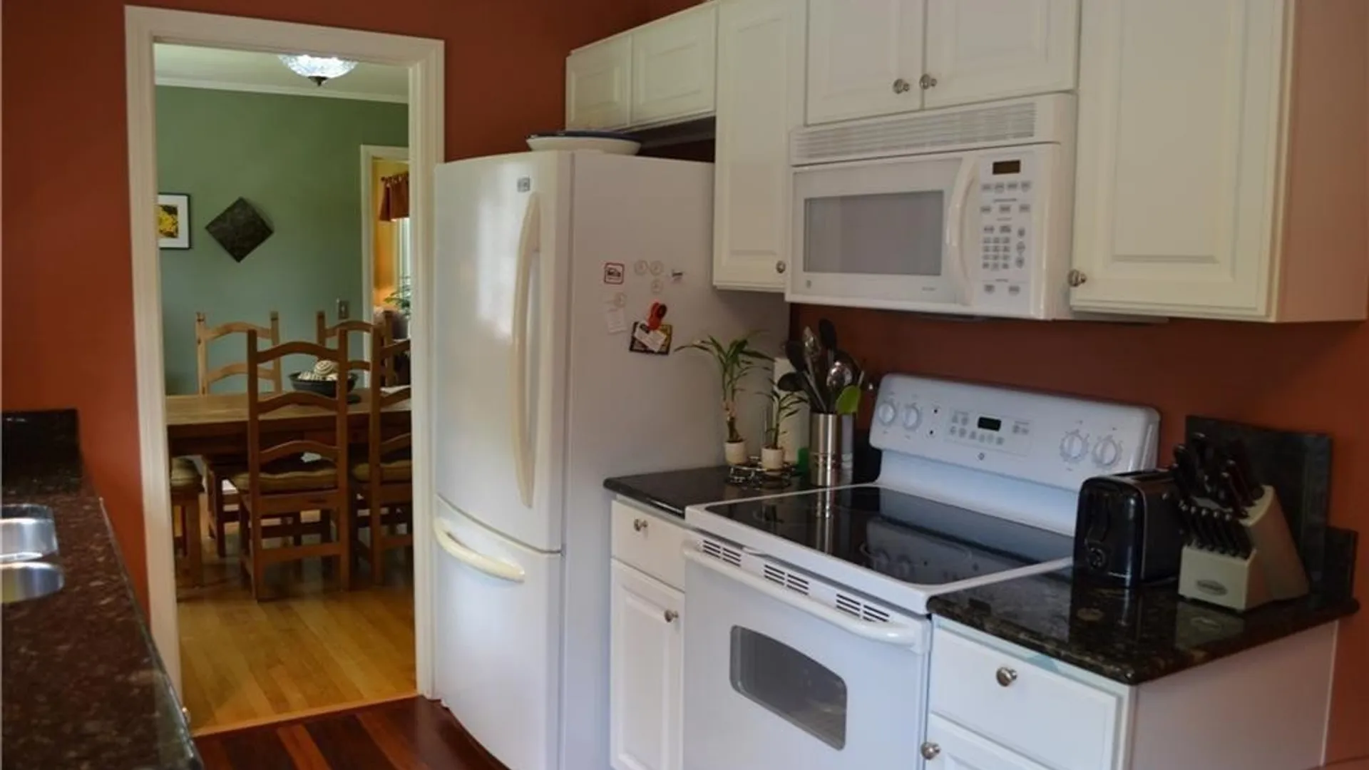 Property at 18 E Austin Street, Skaneateles, NY 13152 7