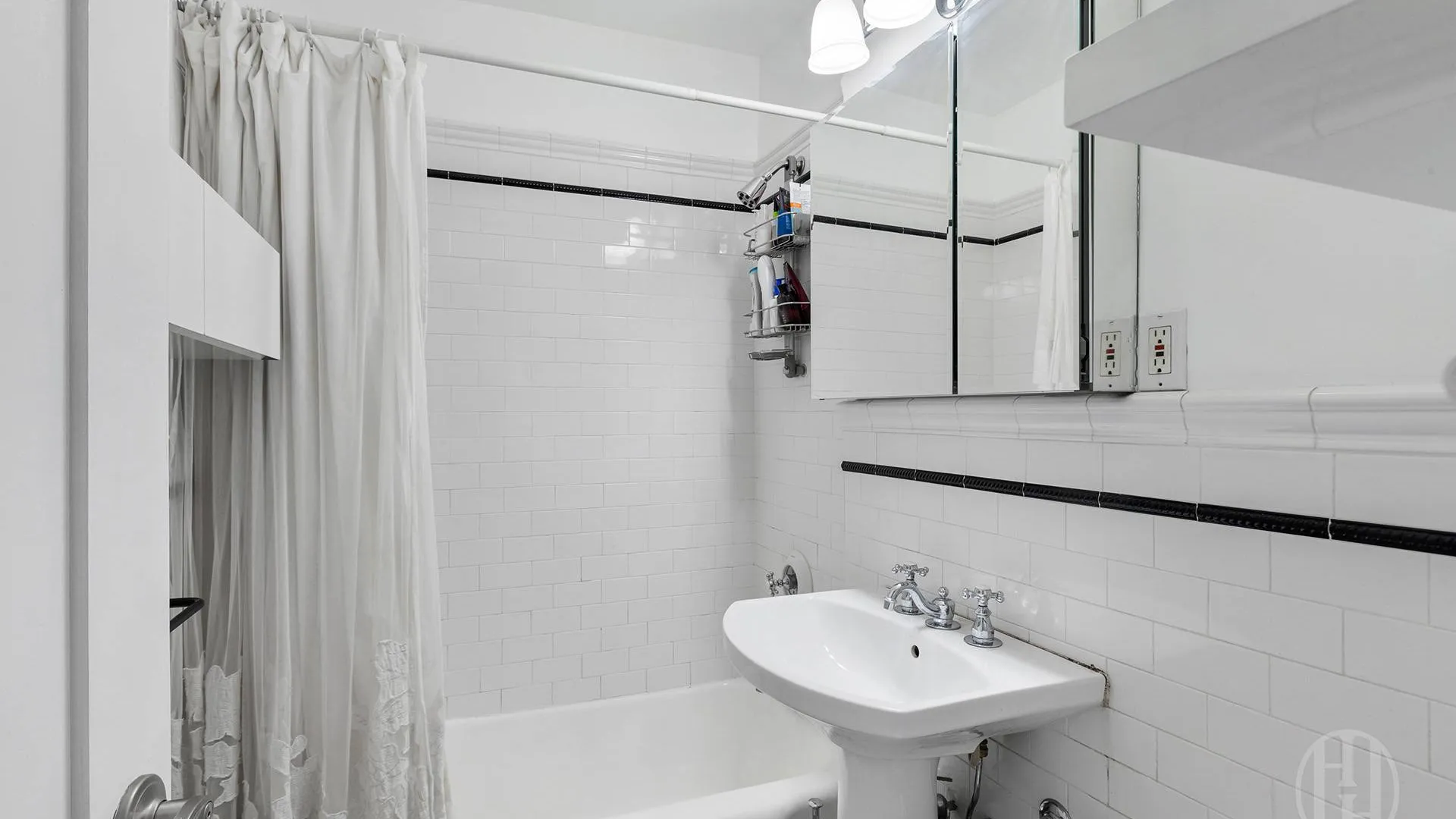 Property at 345 East 54th Street, New York, NY 10022 6