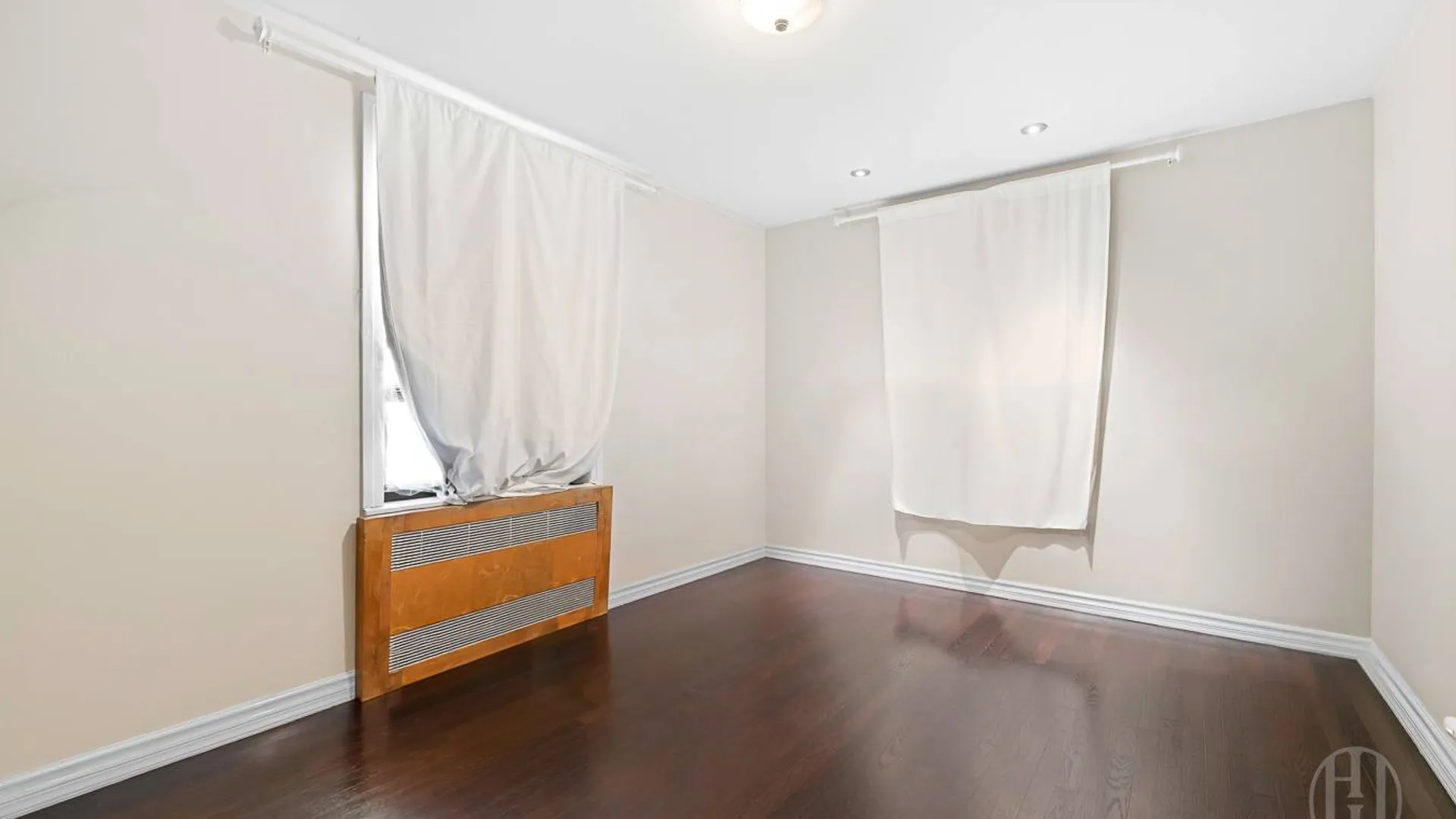 Property at 54 East 8th Street, New York, NY 10003 3