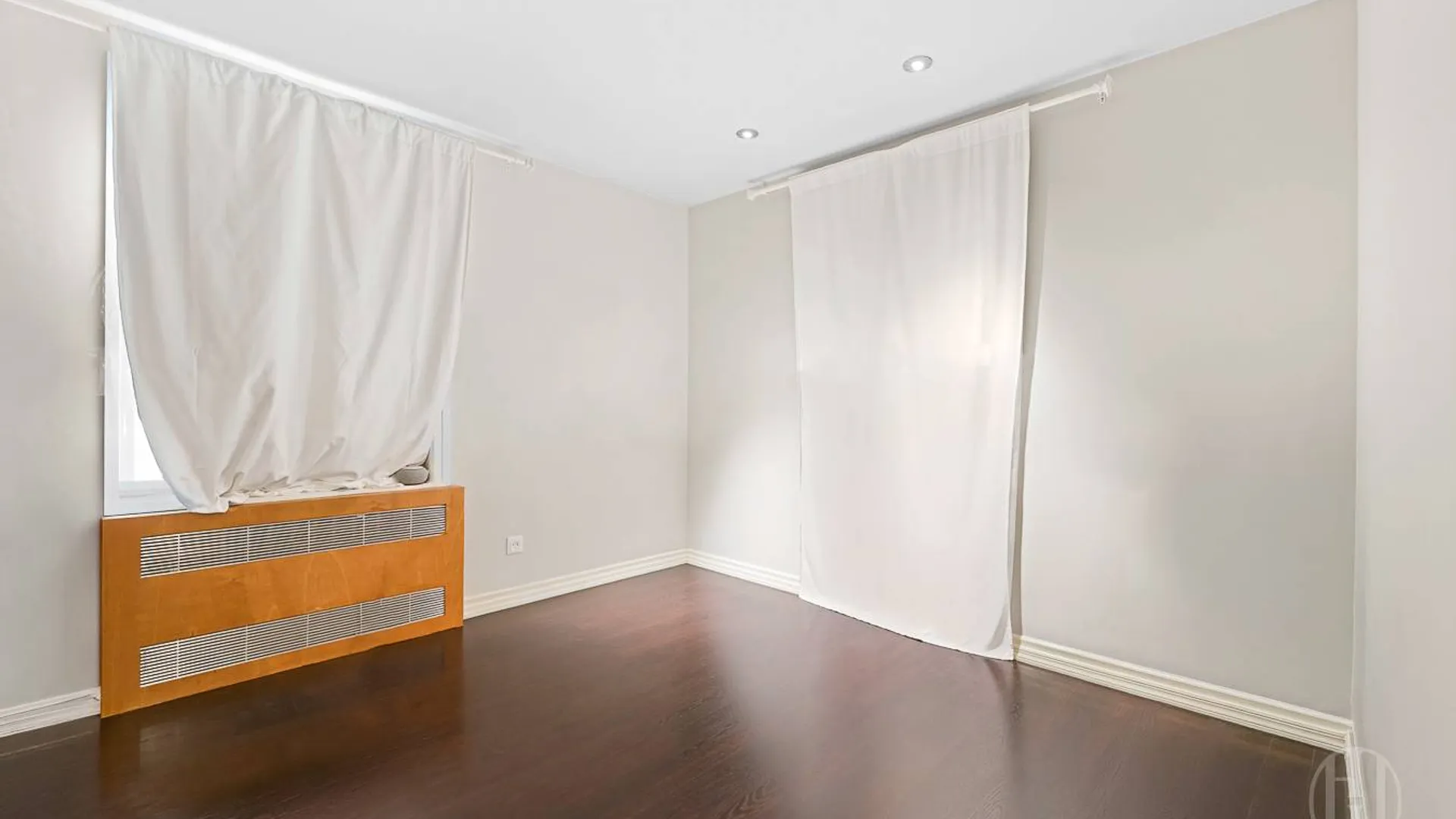 Property at 54 East 8th Street, New York, NY 10003 5