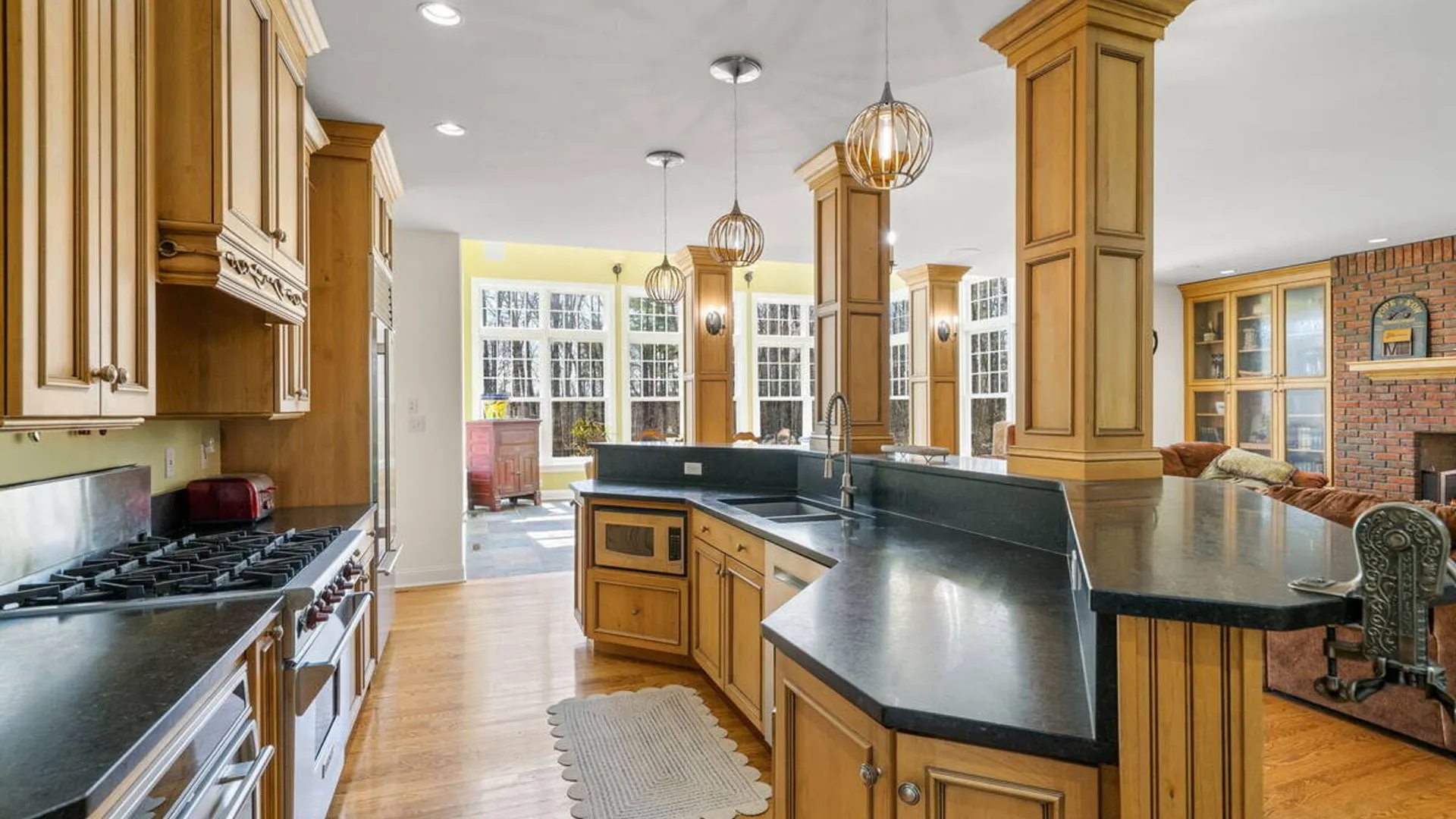 Property at 9 Stable Lane, Saratoga Springs, NY 12866 7