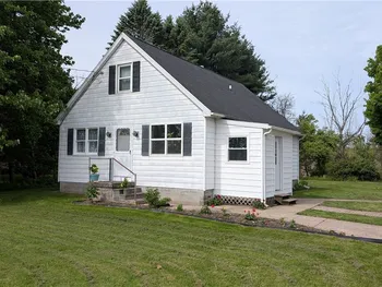 Property at 910 Girdle Road, Elma, NY 14052