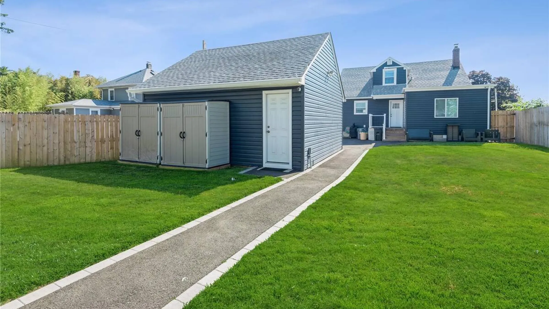 Property at 39 Bay Shore Avenue, Bay Shore, NY 11706 20