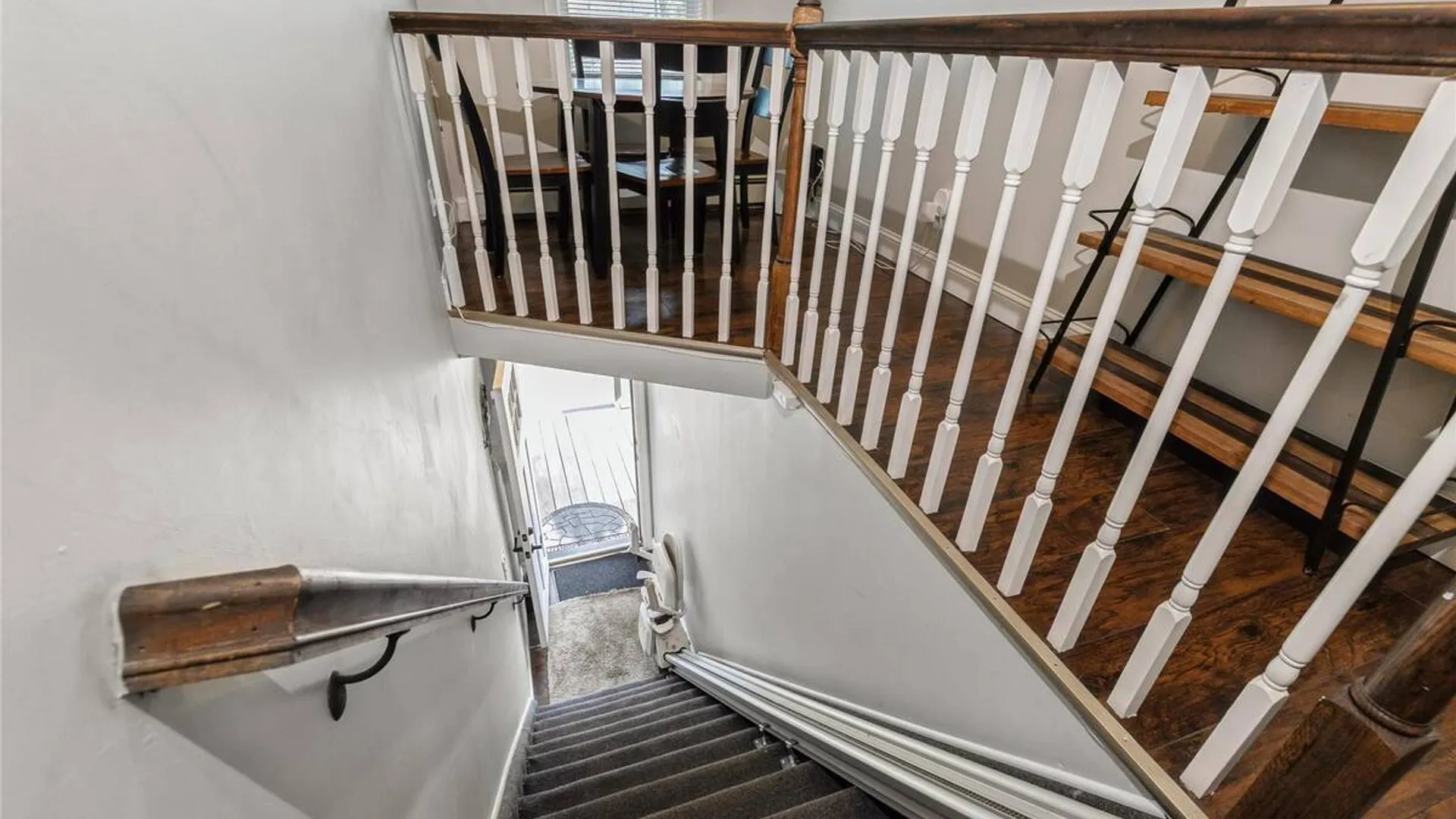 Property at 39 Bay Shore Avenue, Bay Shore, NY 11706 4