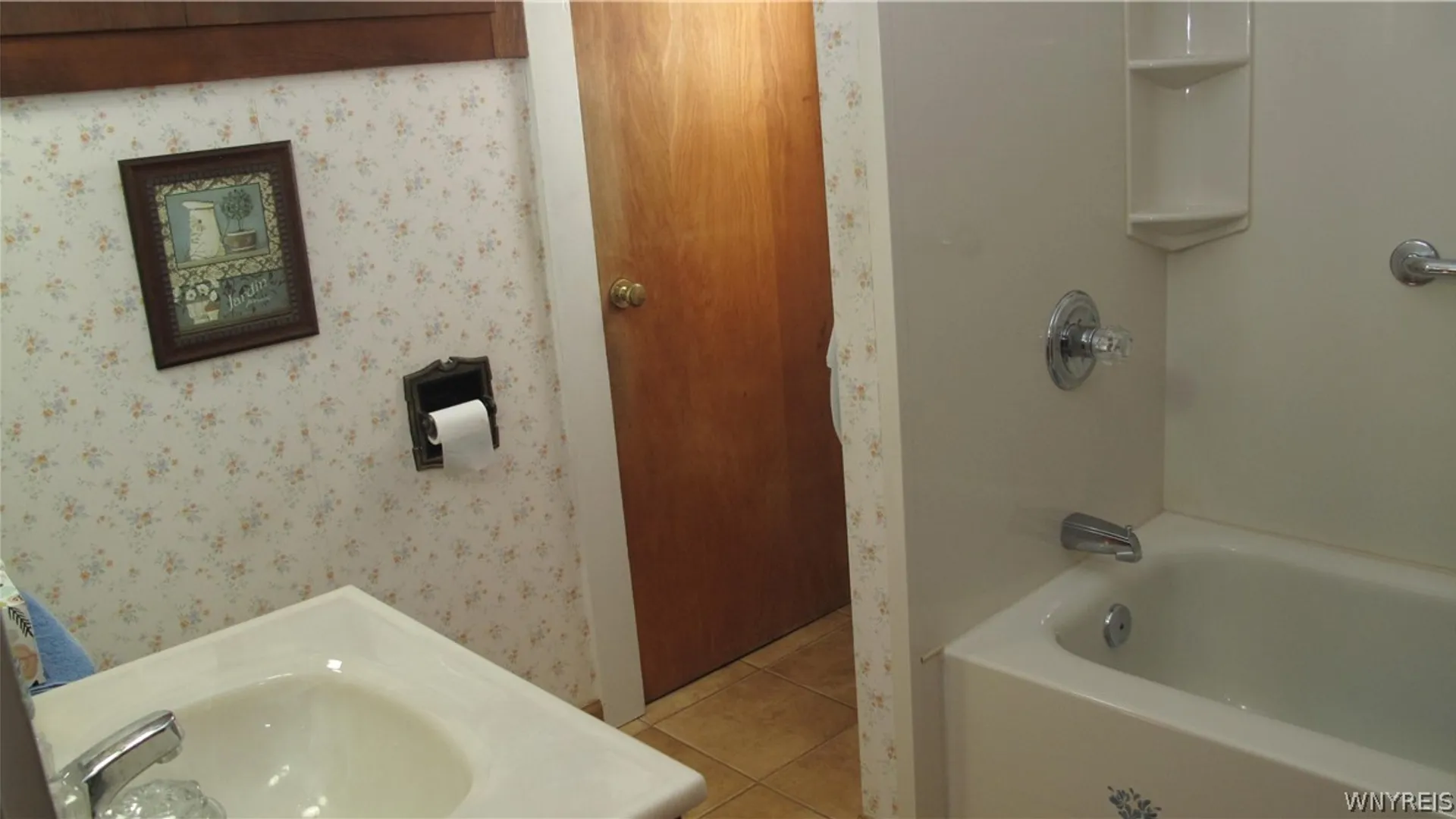 Property at 201 Akron Street, Lockport City, NY 14094 30