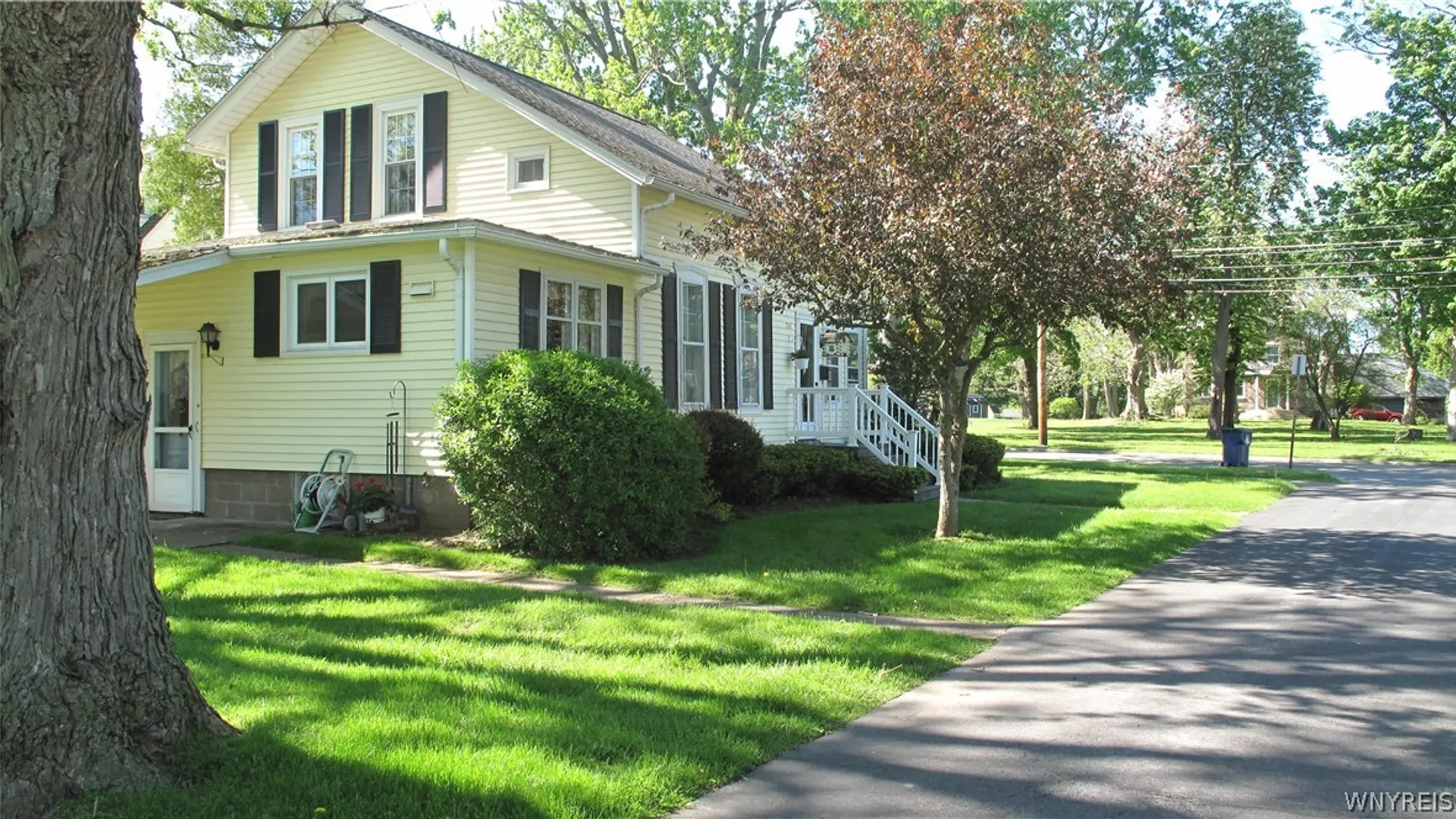 Property at 201 Akron Street, Lockport City, NY 14094 6