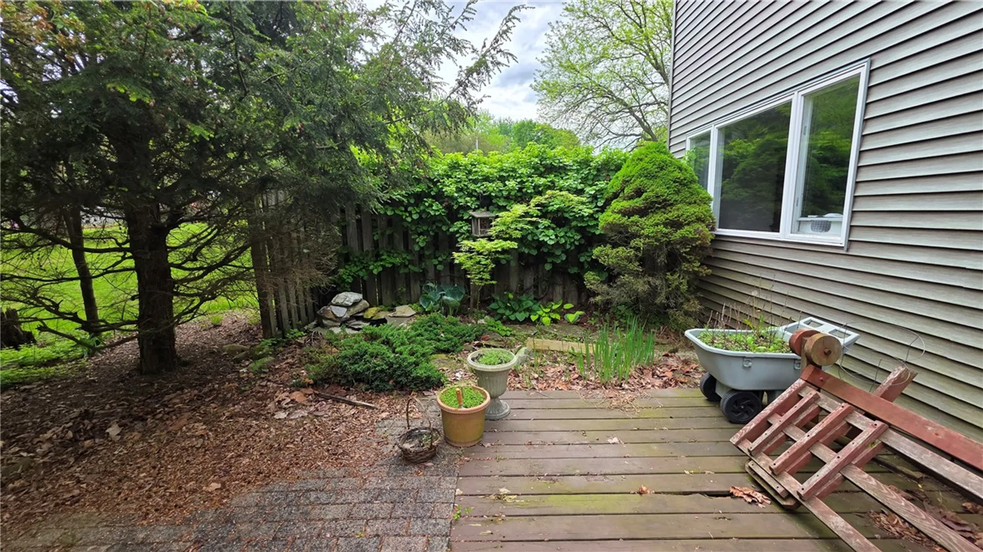 Property at 7 Hillview Drive, Springport, NY 13160 4