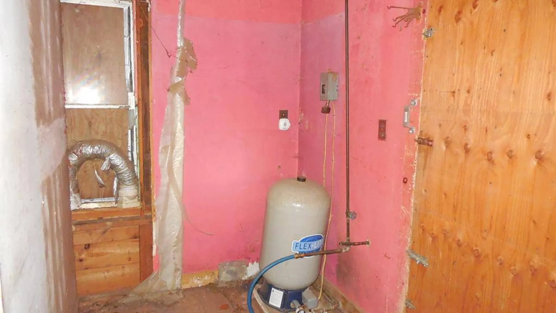 Property at 213 Lake Shore Dr, Pine Bush, NY 12566 14