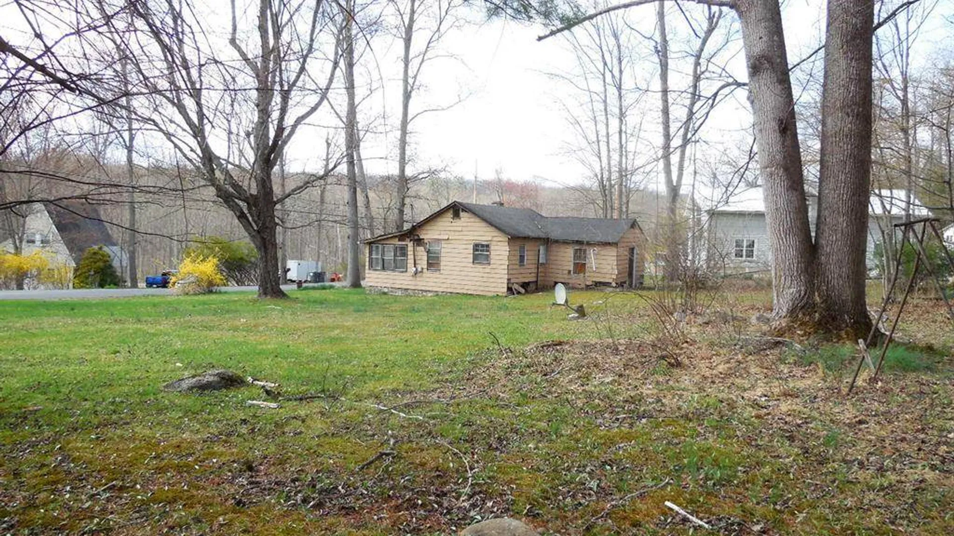 Property at 213 Lake Shore Dr, Pine Bush, NY 12566 20