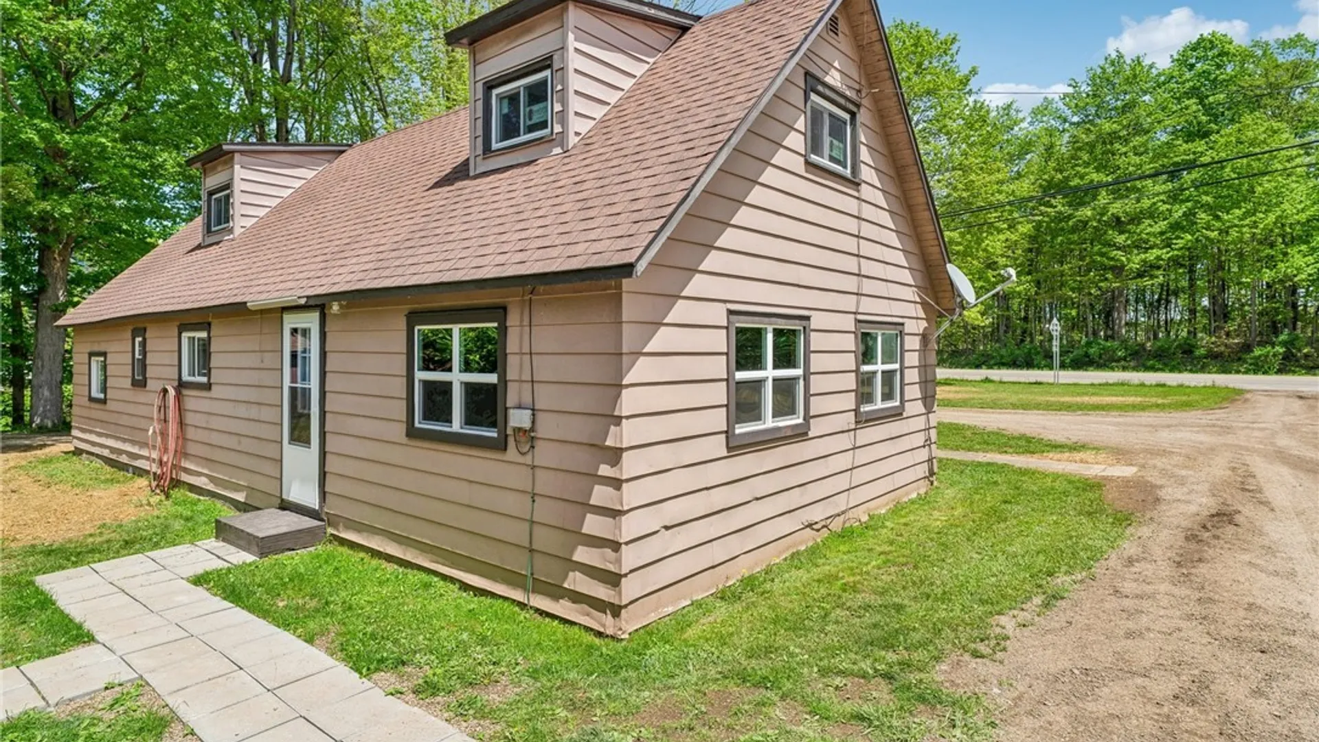 Property at 11869 Route 16, Yorkshire, NY 14042 2