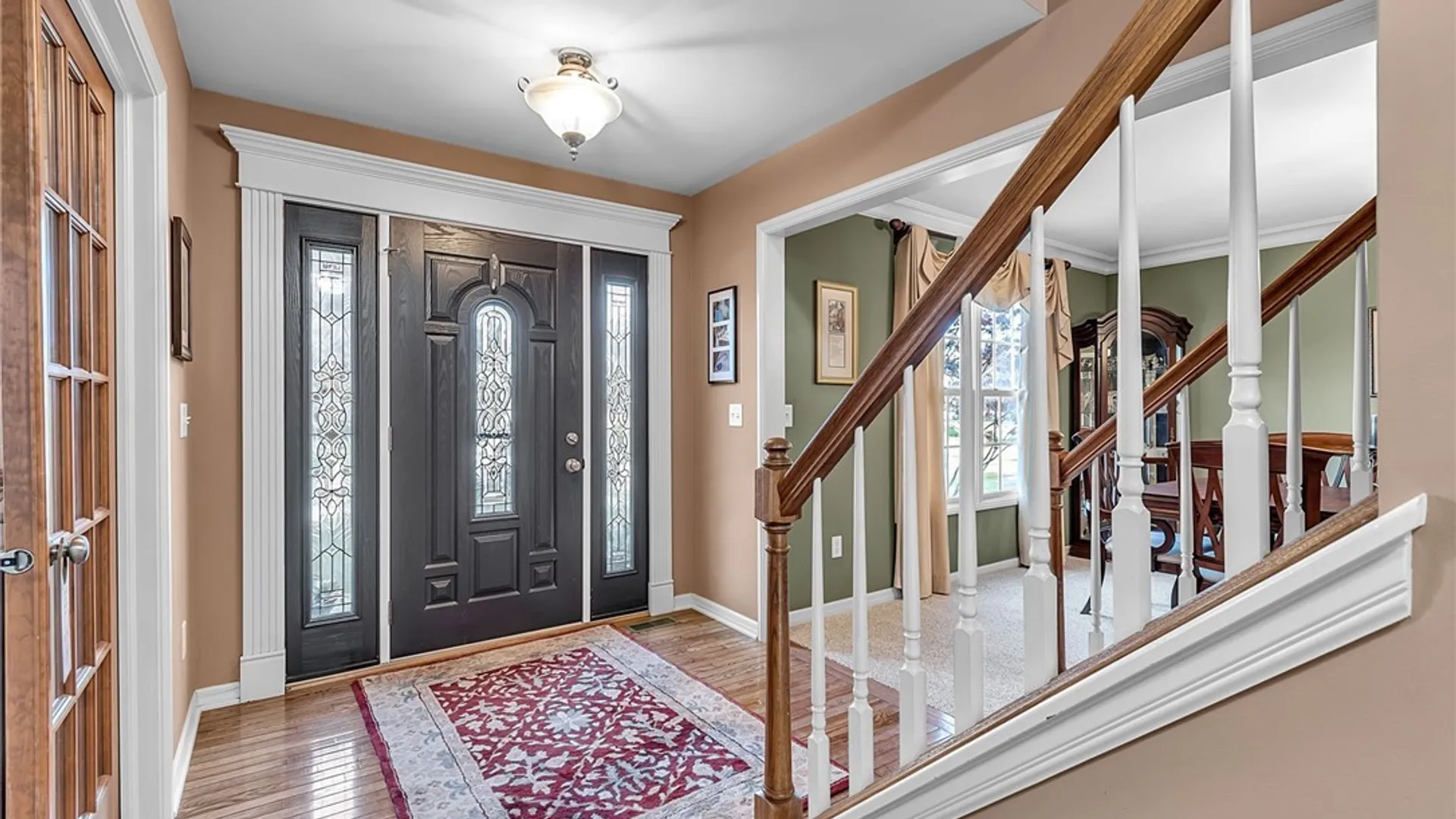 Property at 16 S Parrish Court, Amherst, NY 14228 3