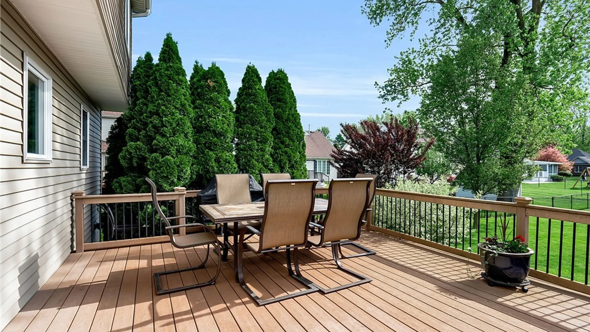 Property at 16 S Parrish Court, Amherst, NY 14228 46