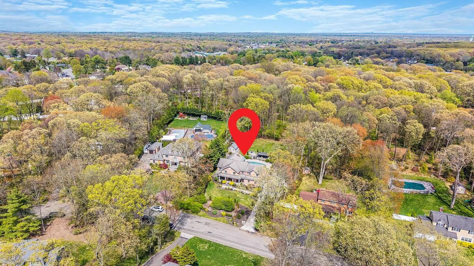 Property at 9 Arista Court, Dix Hills, NY 11746 5