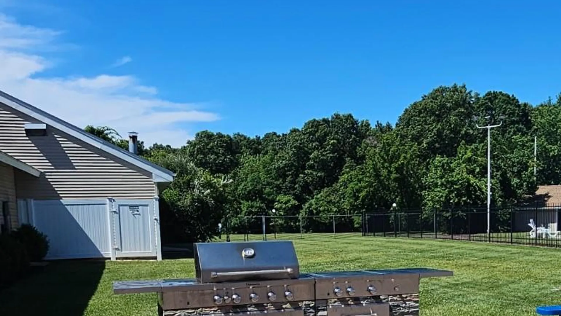 Property at 109 Pointe Circle S, Coram, NY 11727 25