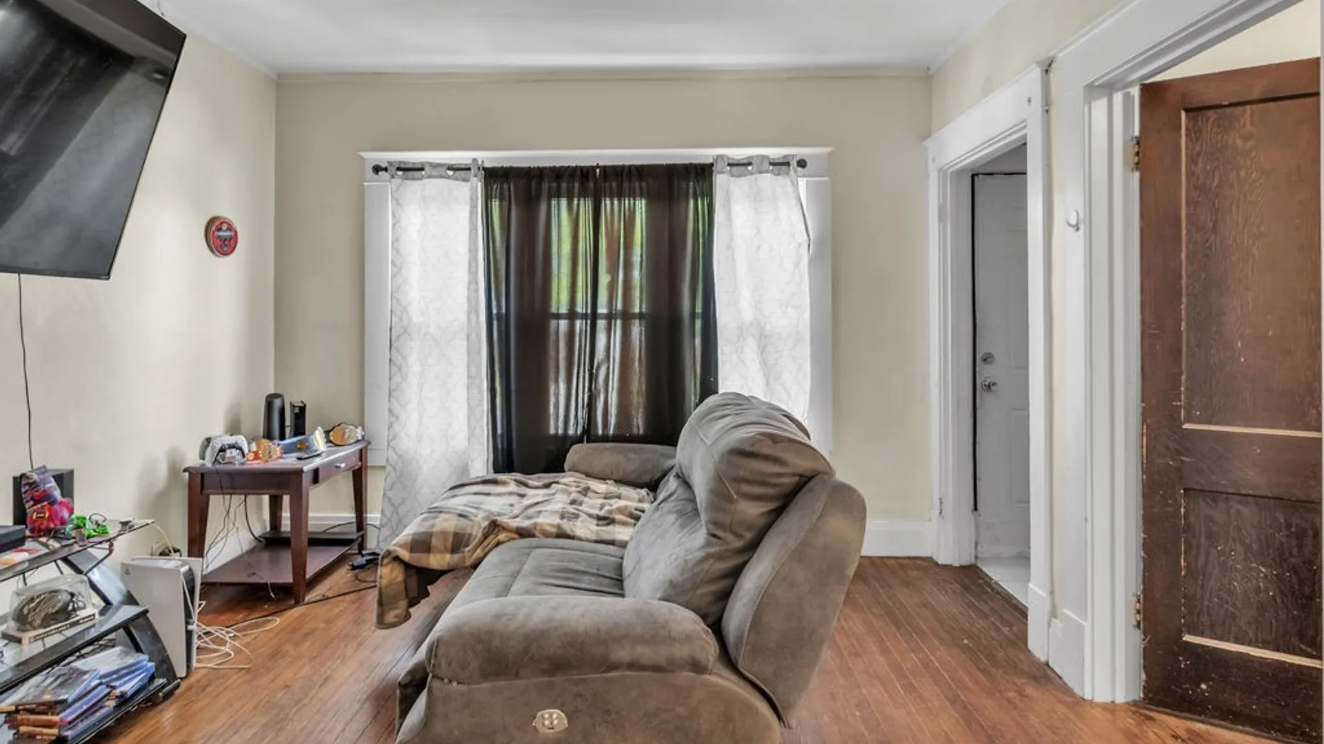 Property at 15 Sunset Street, Buffalo, NY 14207 10