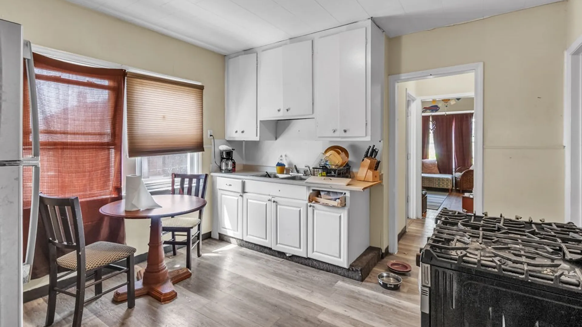 Property at 15 Sunset Street, Buffalo, NY 14207 14