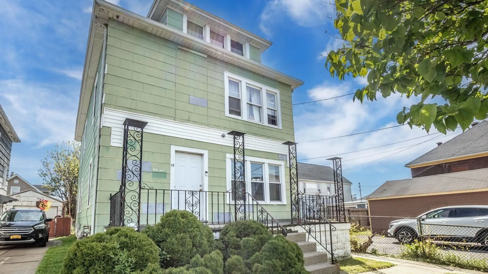 Property at 15 Sunset Street, Buffalo, NY 14207 2