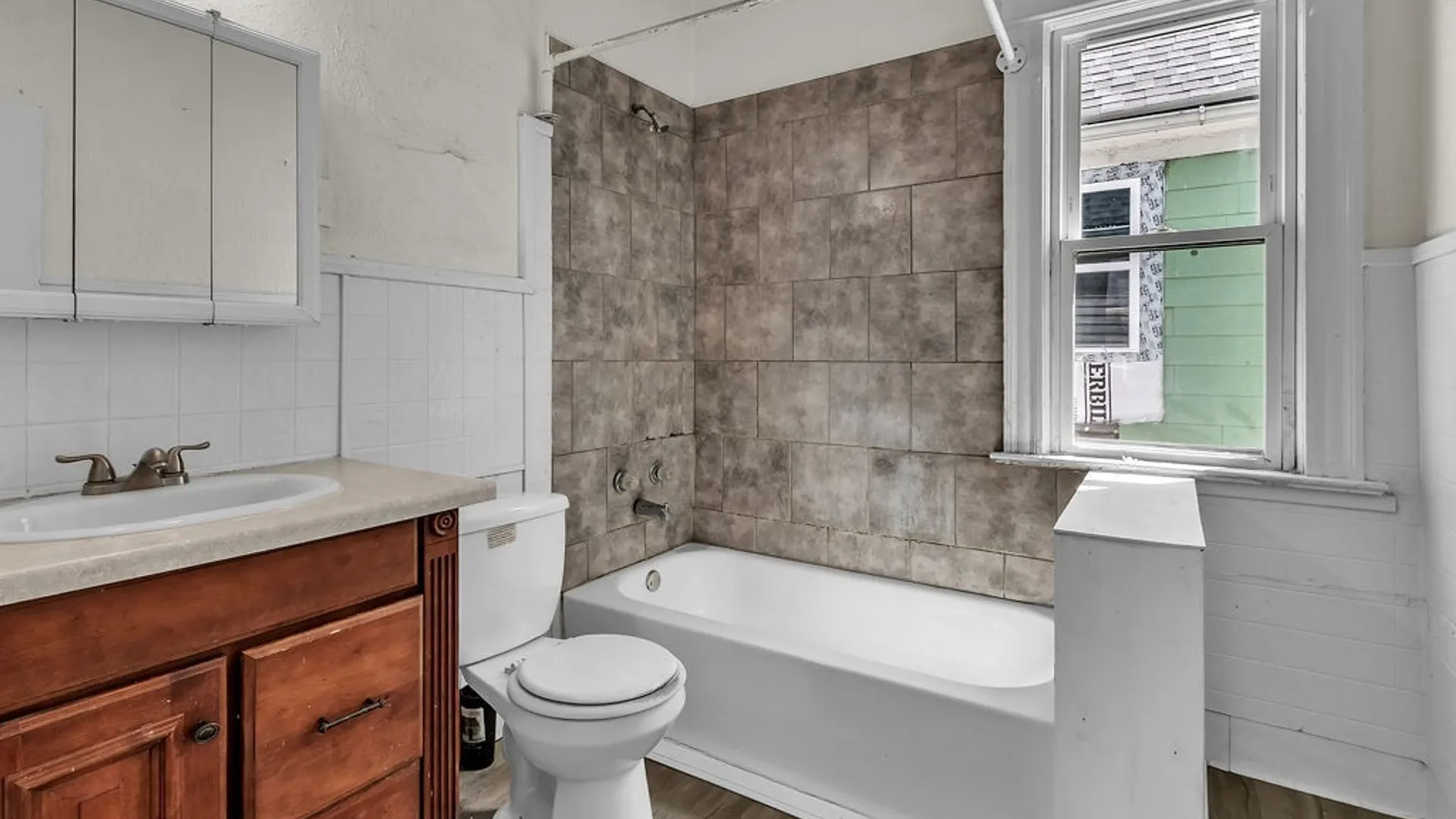 Property at 662 Hertel Avenue, Buffalo, NY 14207 11