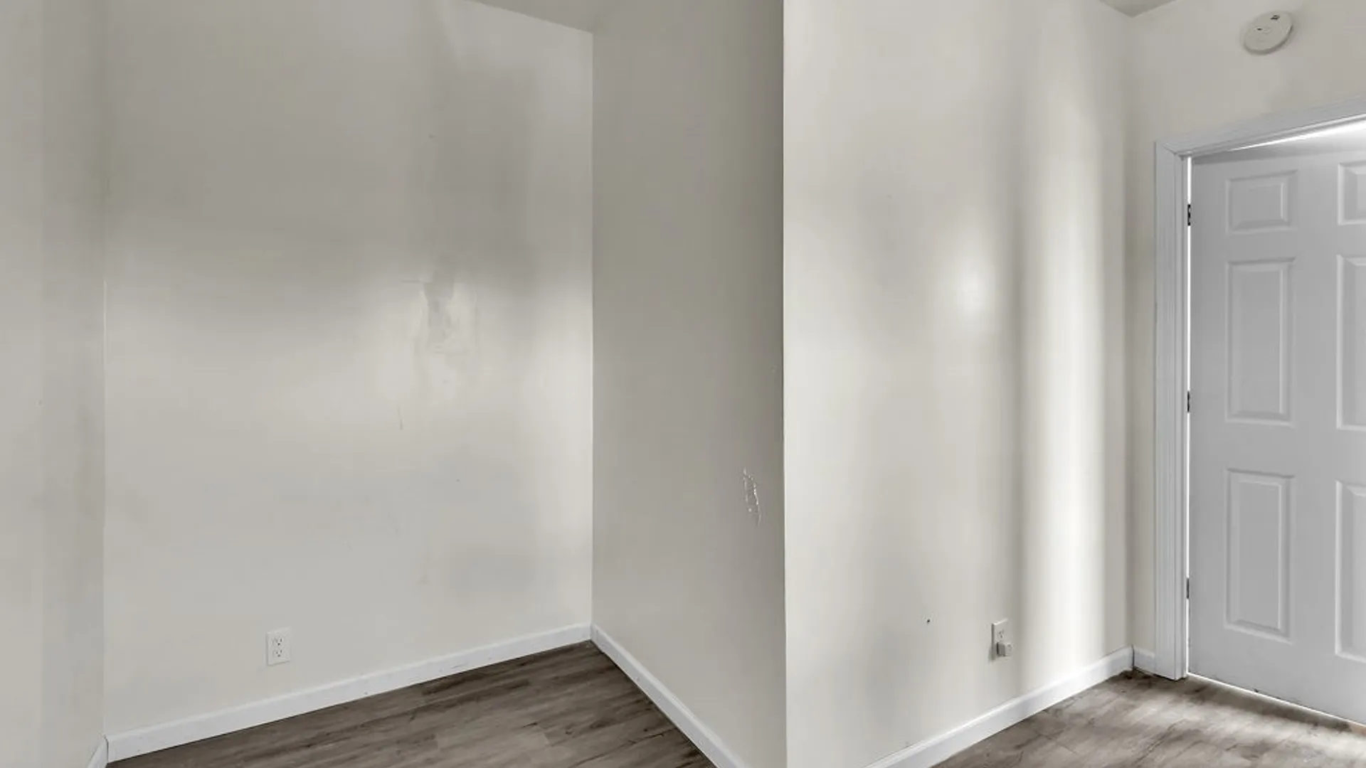 Property at 662 Hertel Avenue, Buffalo, NY 14207 12