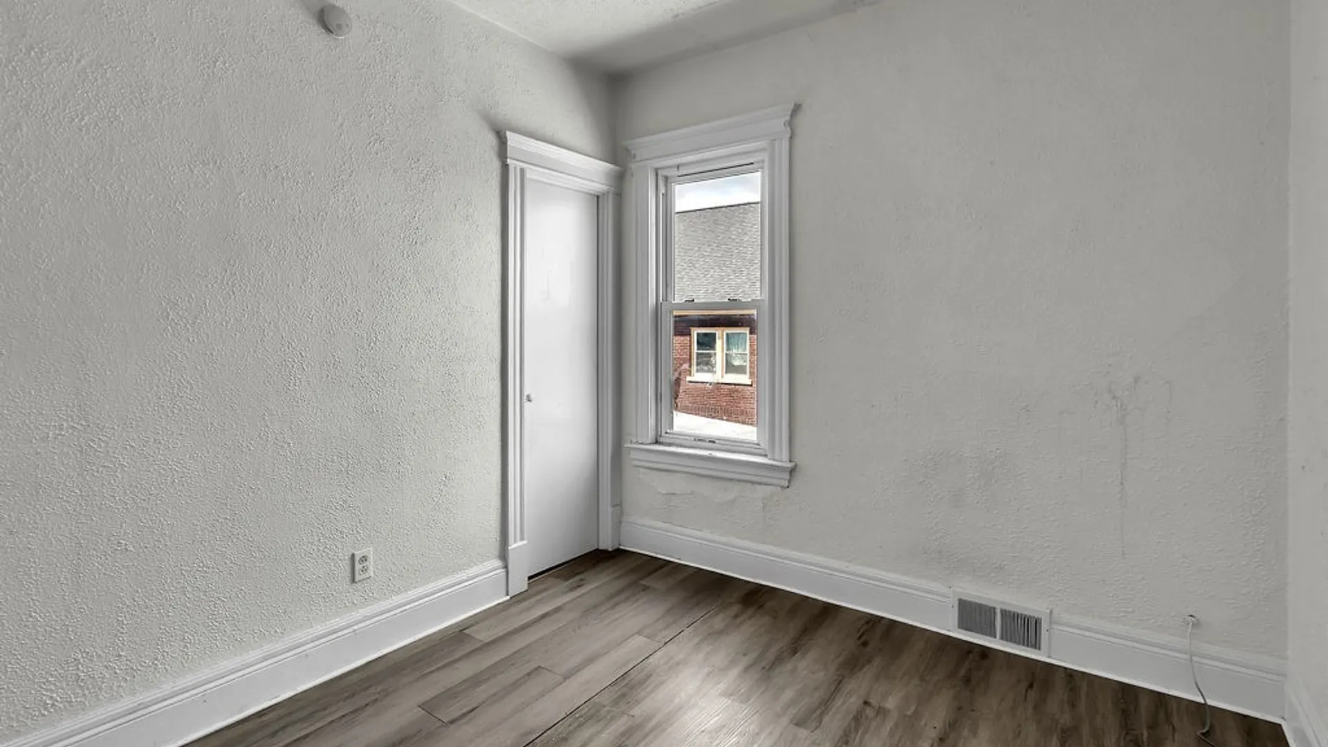Property at 662 Hertel Avenue, Buffalo, NY 14207 14