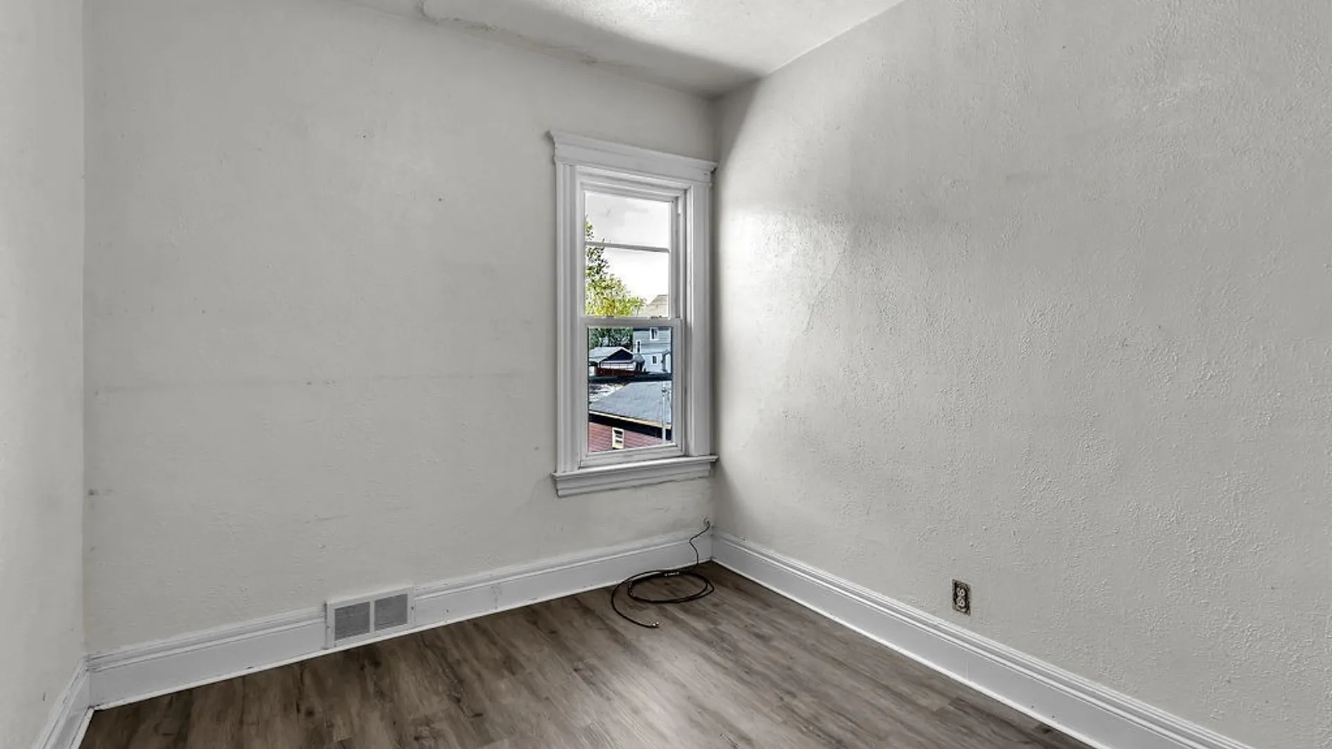 Property at 662 Hertel Avenue, Buffalo, NY 14207 20