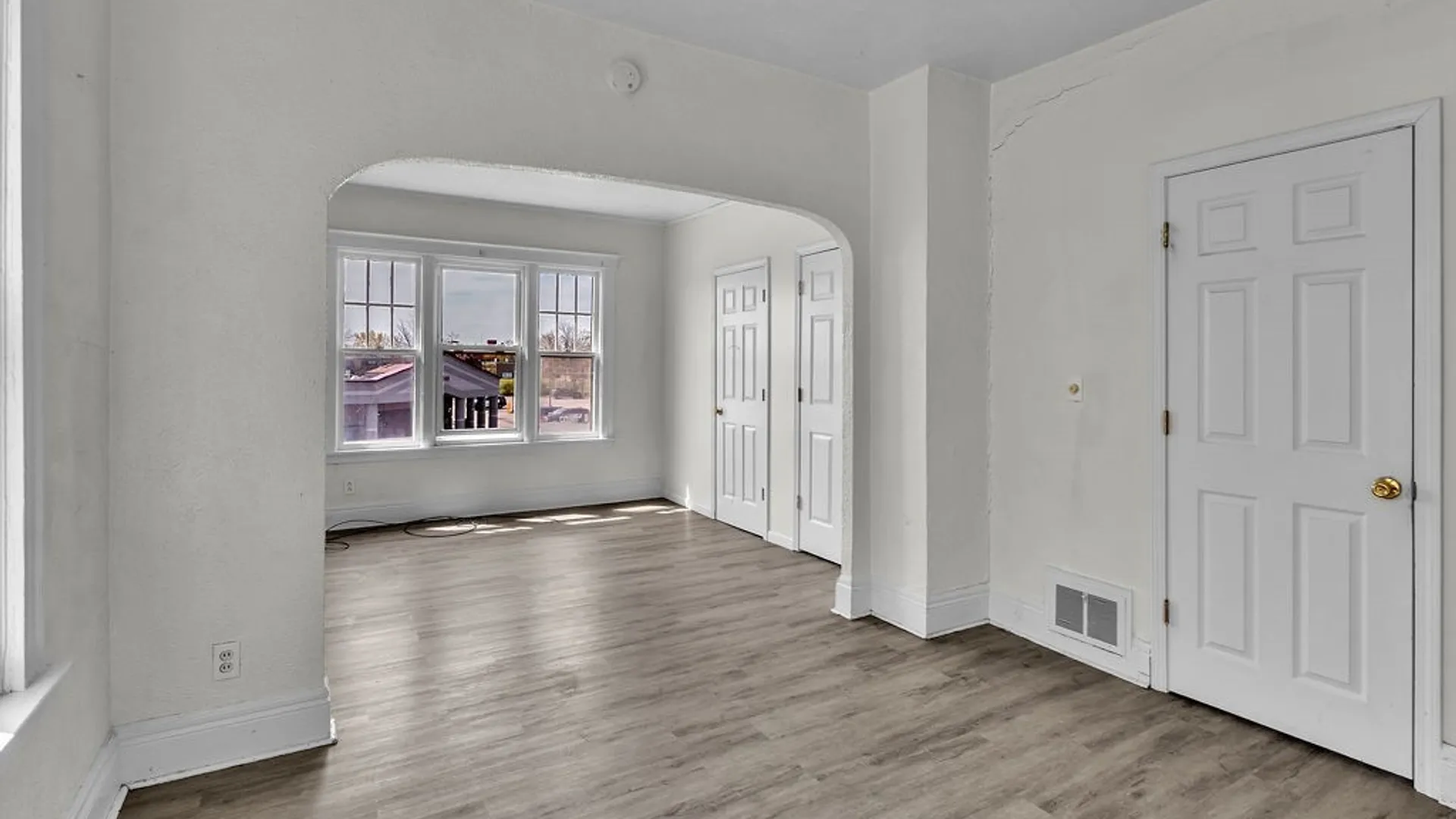 Property at 662 Hertel Avenue, Buffalo, NY 14207 9