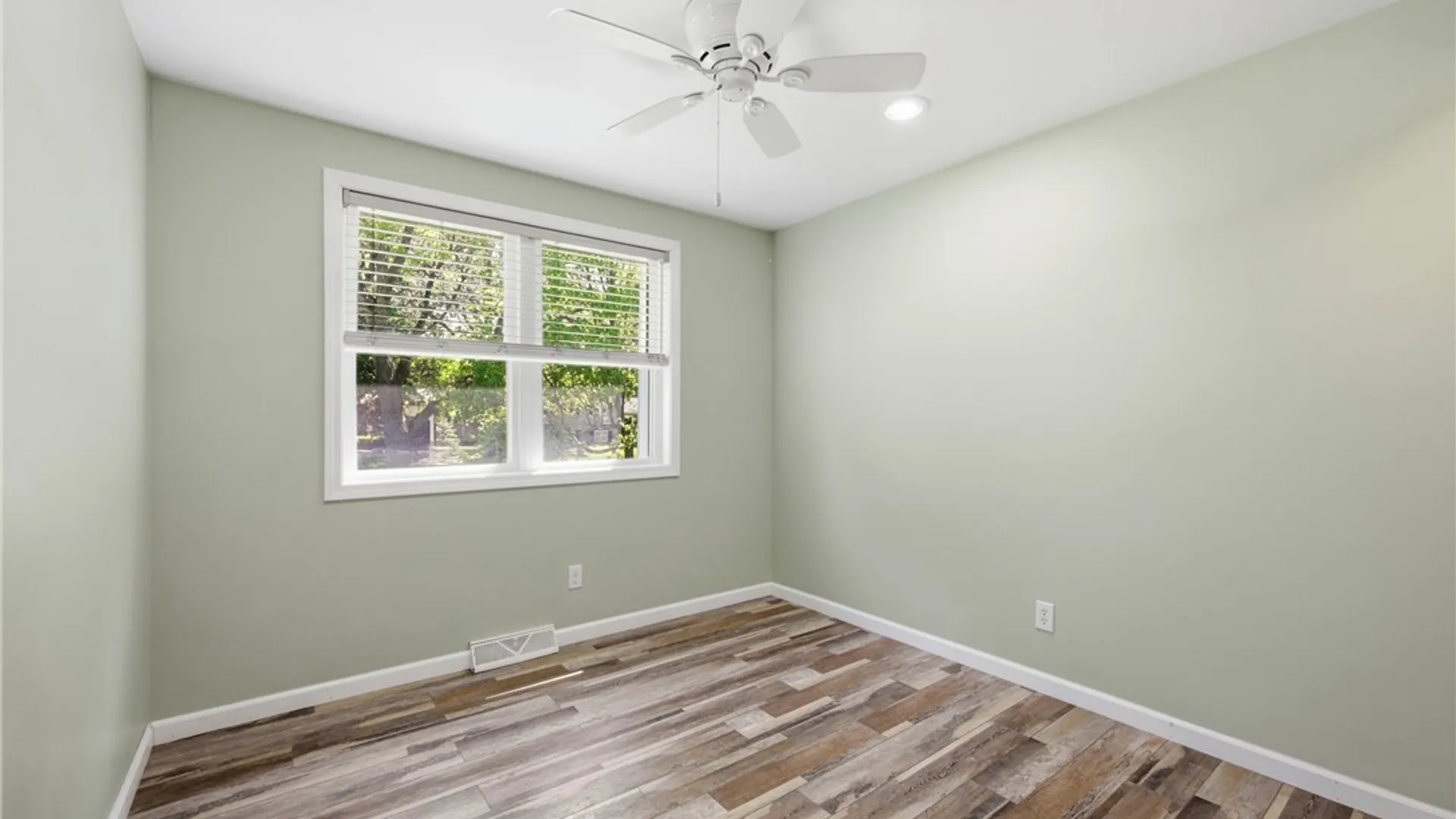 Property at 129 Lyrae Drive, Amherst, NY 14068 23