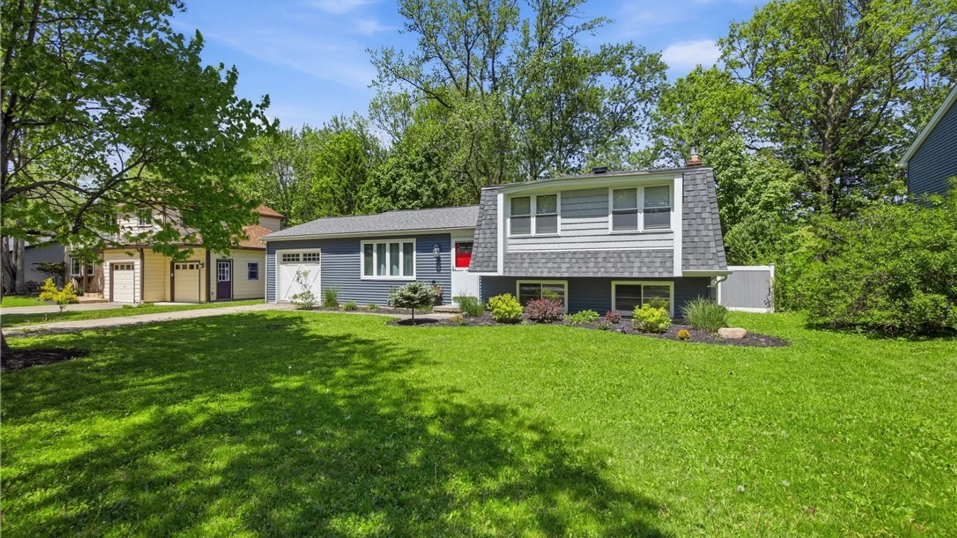 Property at 129 Lyrae Drive, Amherst, NY 14068 3