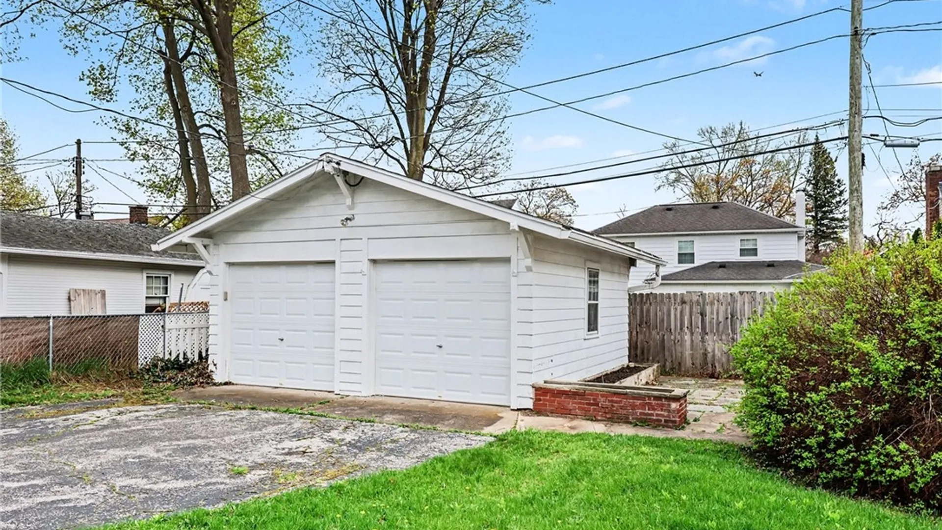 Property at 85 Maplehurst Road, Irondequoit, NY 14617 32