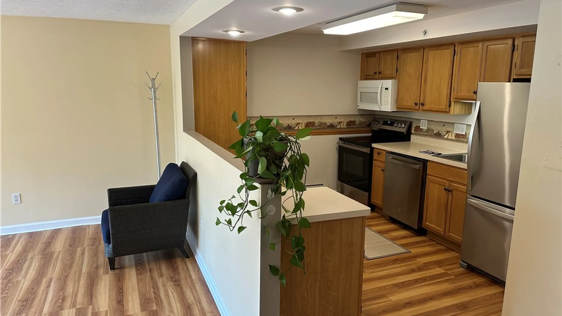 Property at 610 Westage At The Hbr, Irondequoit, NY 14617 4