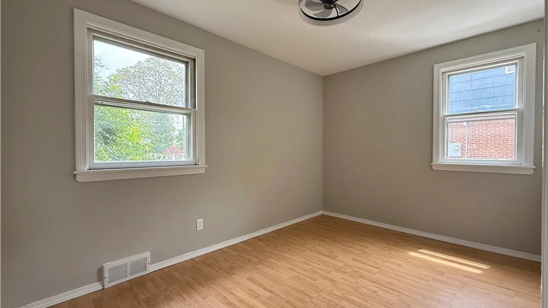 Property at 16 Gordon Street, Amherst, NY 14221 10
