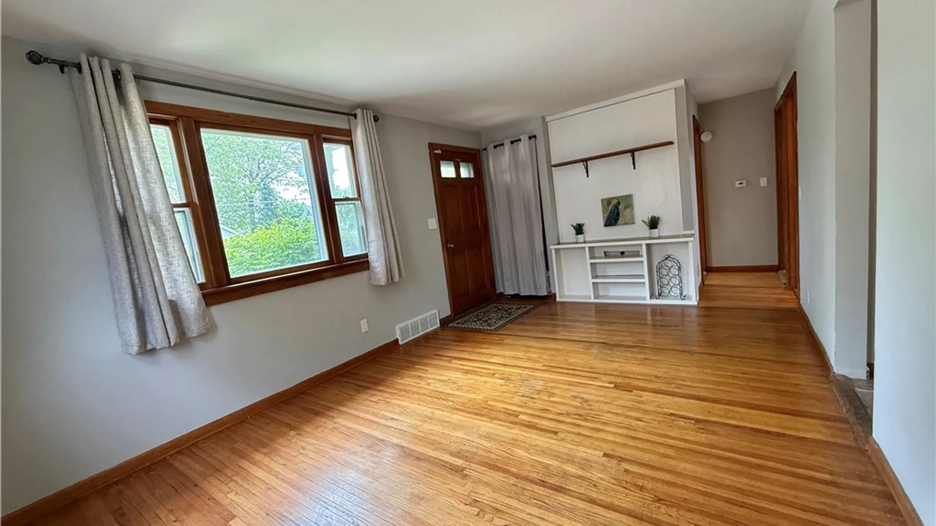 Property at 16 Gordon Street, Amherst, NY 14221 3