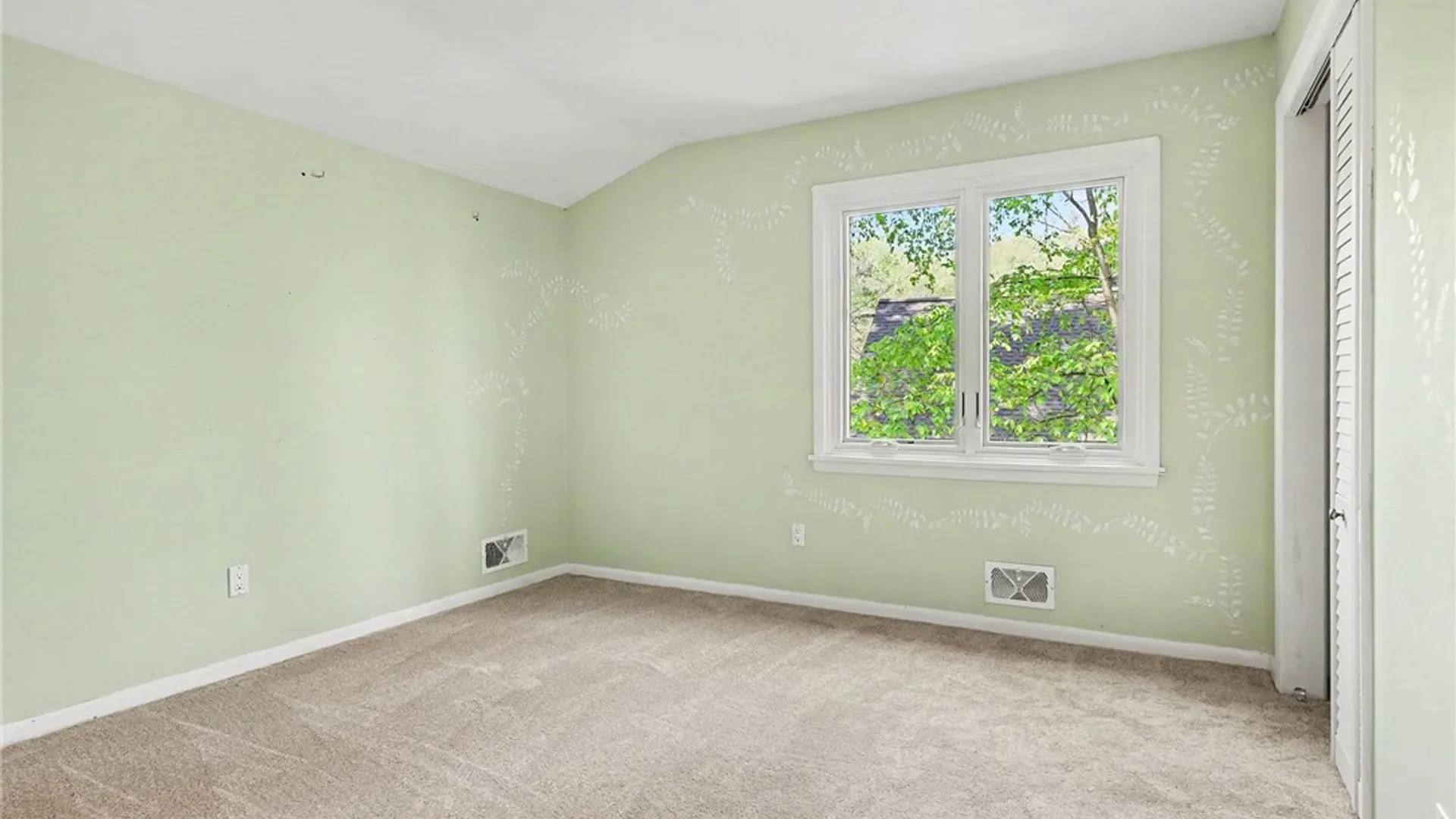 Property at 8 Lodge Pole Road, Perinton, NY 14534 16