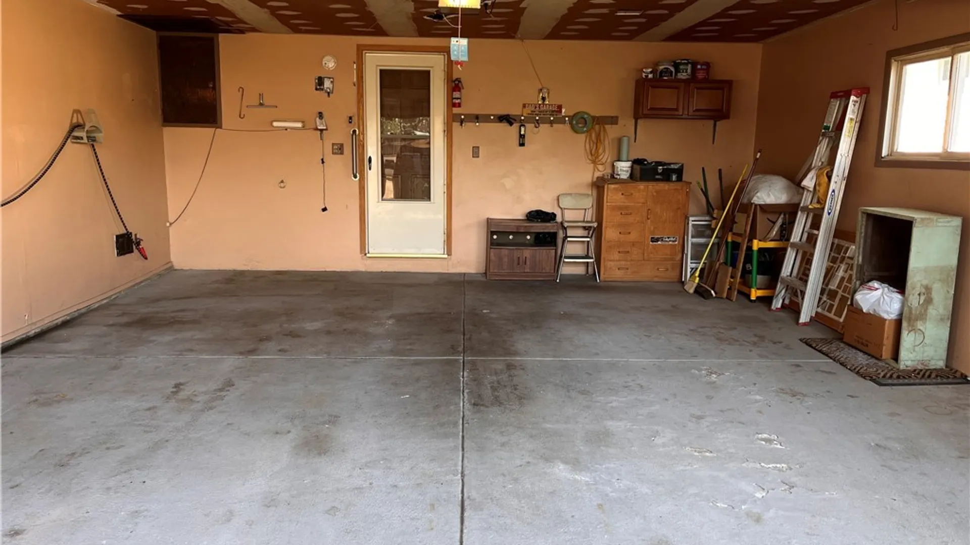 Property at 4 Oakwood Drive, Cheektowaga, NY 14227 33