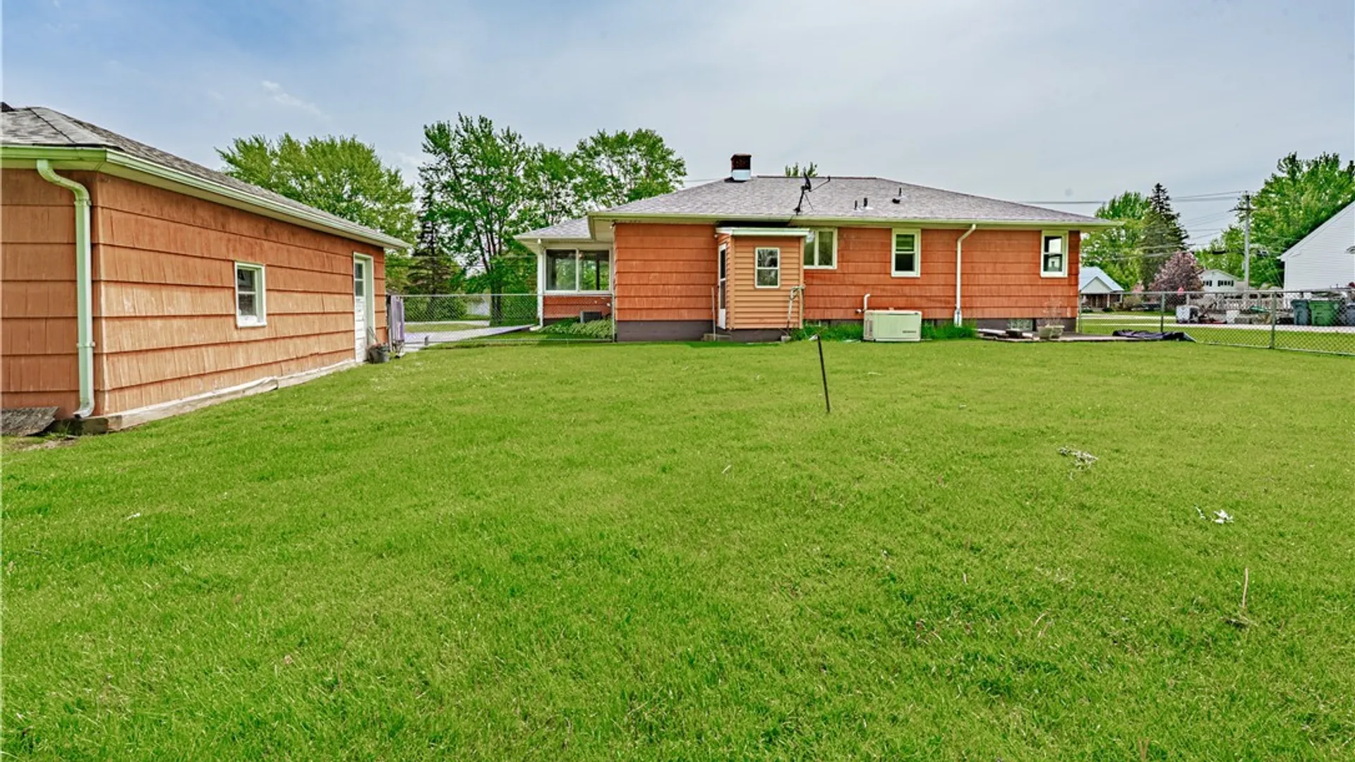 Property at 7132 Nash Road, Wheatfield, NY 14120 6