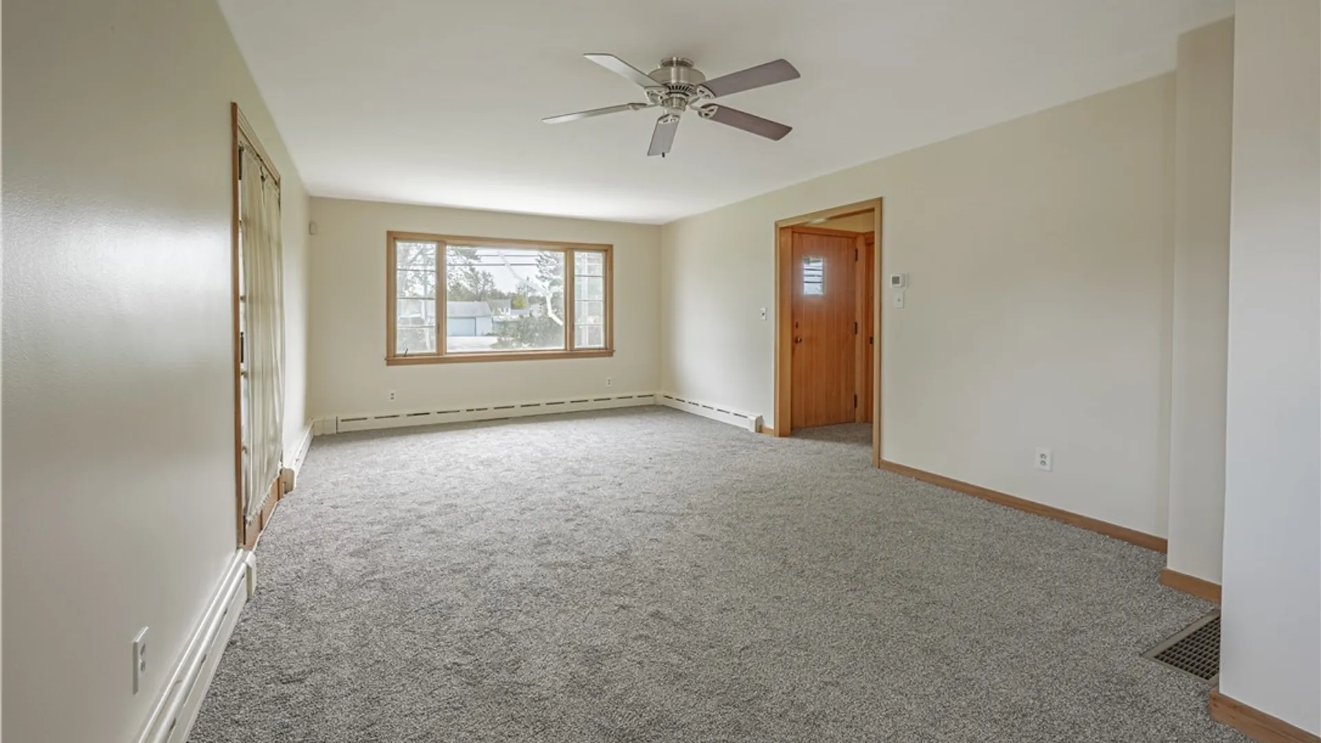 Property at 7132 Nash Road, Wheatfield, NY 14120 9