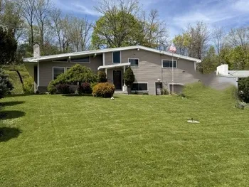 Property at 246 Waldorf Parkway, DeWitt, NY 13224