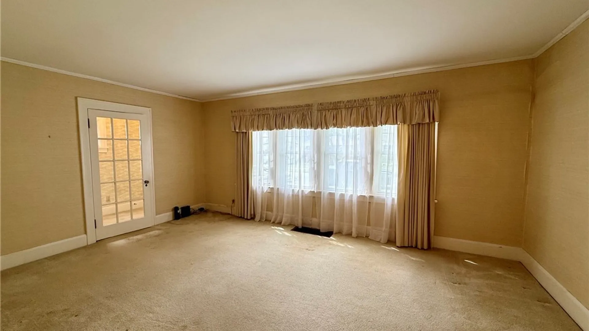 Property at 2240 Michigan Avenue, Niagara Falls, NY 14305 10