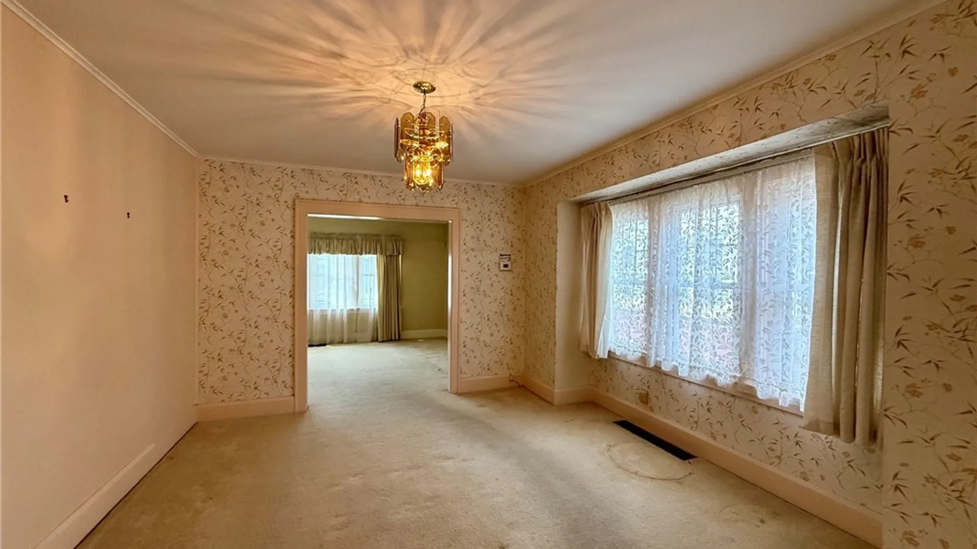 Property at 2240 Michigan Avenue, Niagara Falls, NY 14305 15
