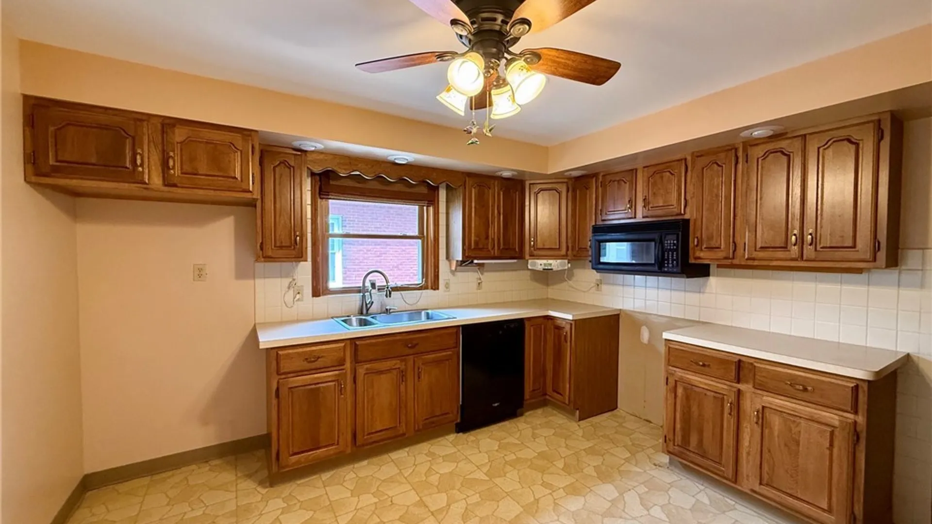 Property at 2240 Michigan Avenue, Niagara Falls, NY 14305 19