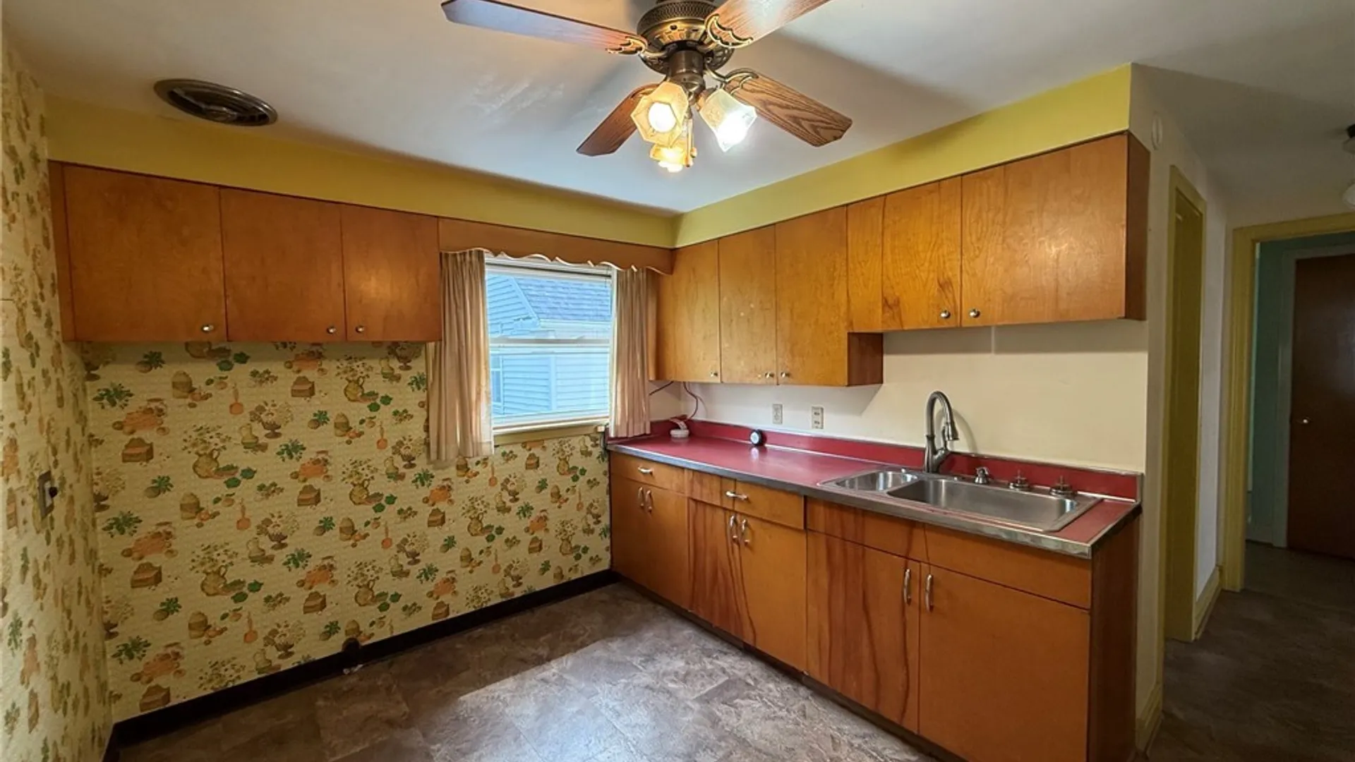 Property at 2240 Michigan Avenue, Niagara Falls, NY 14305 30