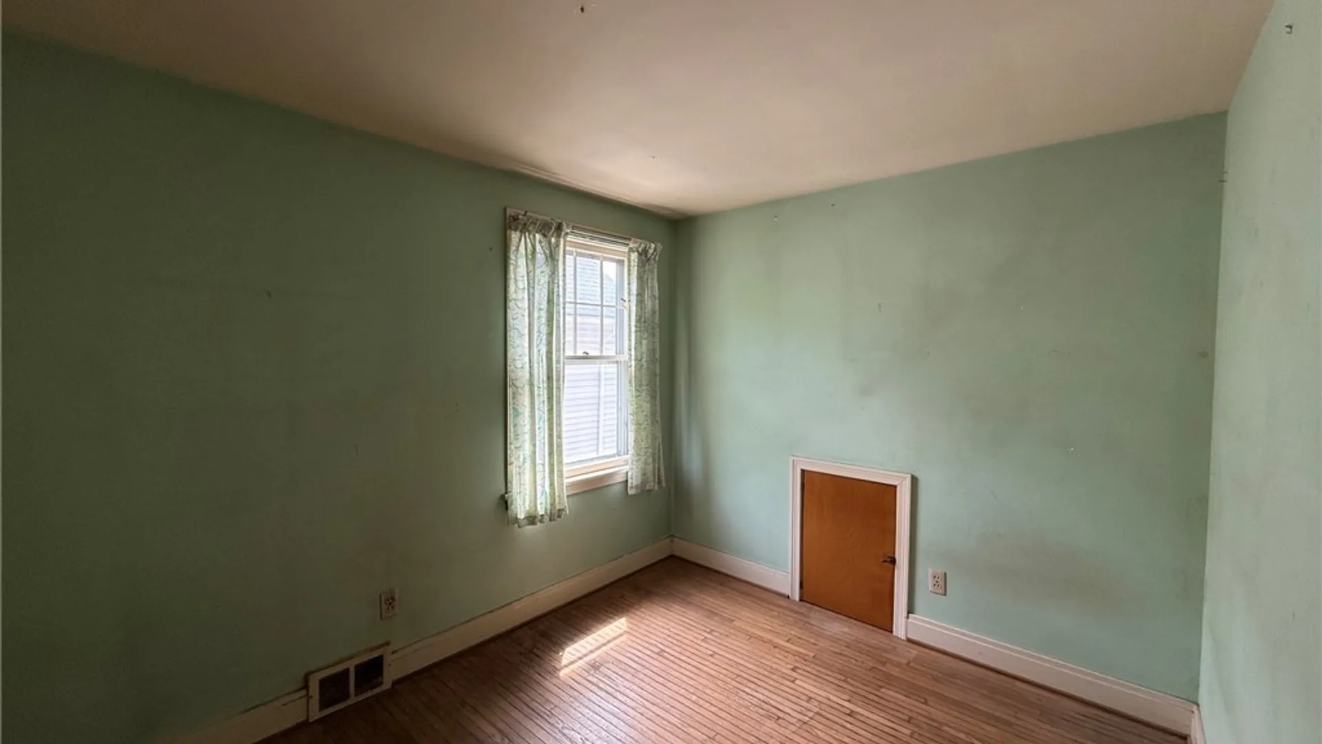 Property at 2240 Michigan Avenue, Niagara Falls, NY 14305 36