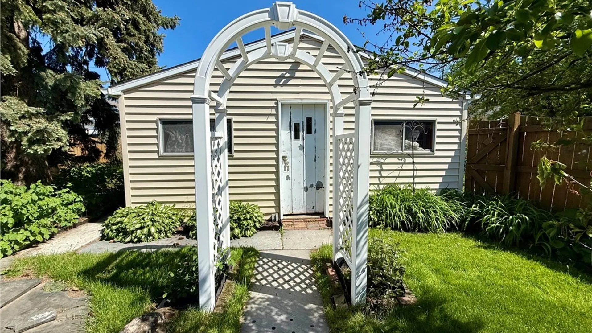 Property at 2240 Michigan Avenue, Niagara Falls, NY 14305 7