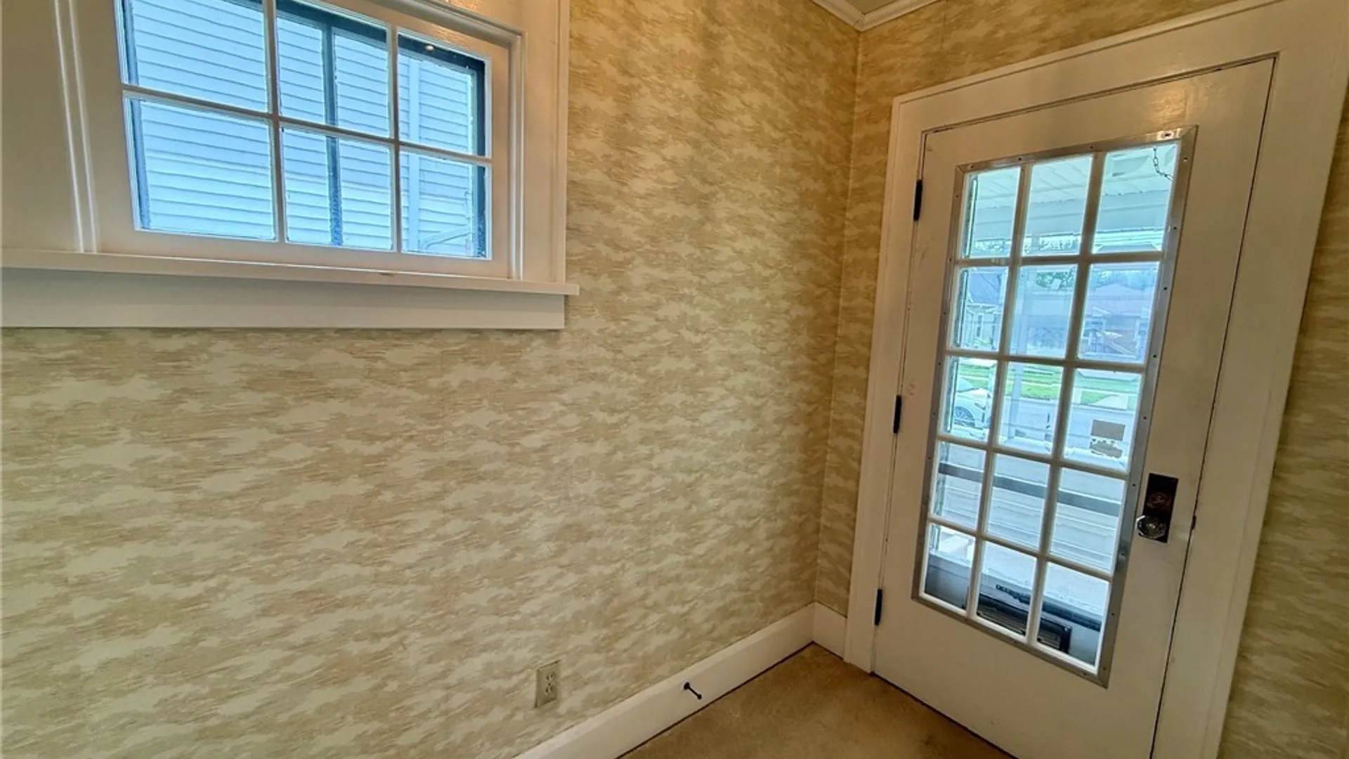 Property at 2240 Michigan Avenue, Niagara Falls, NY 14305 9