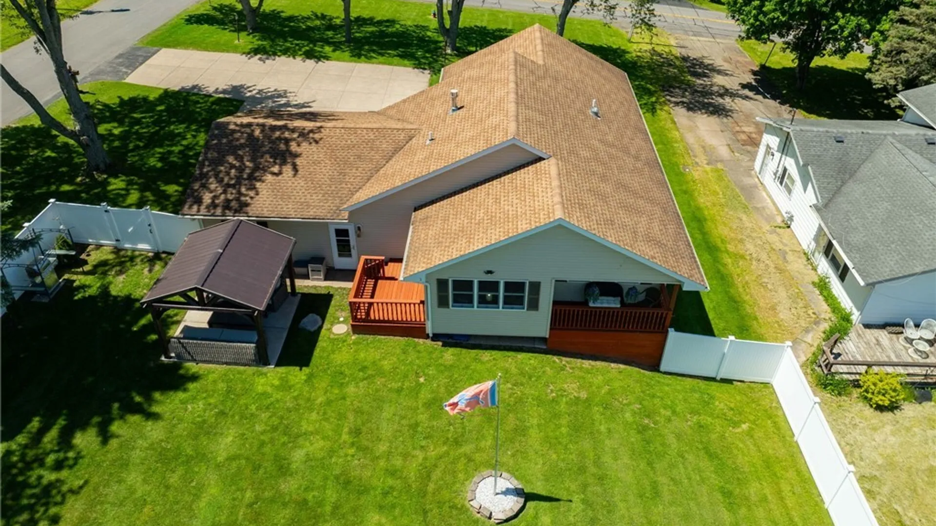 Property at 4729 Cottage Road, Royalton, NY 14067 16